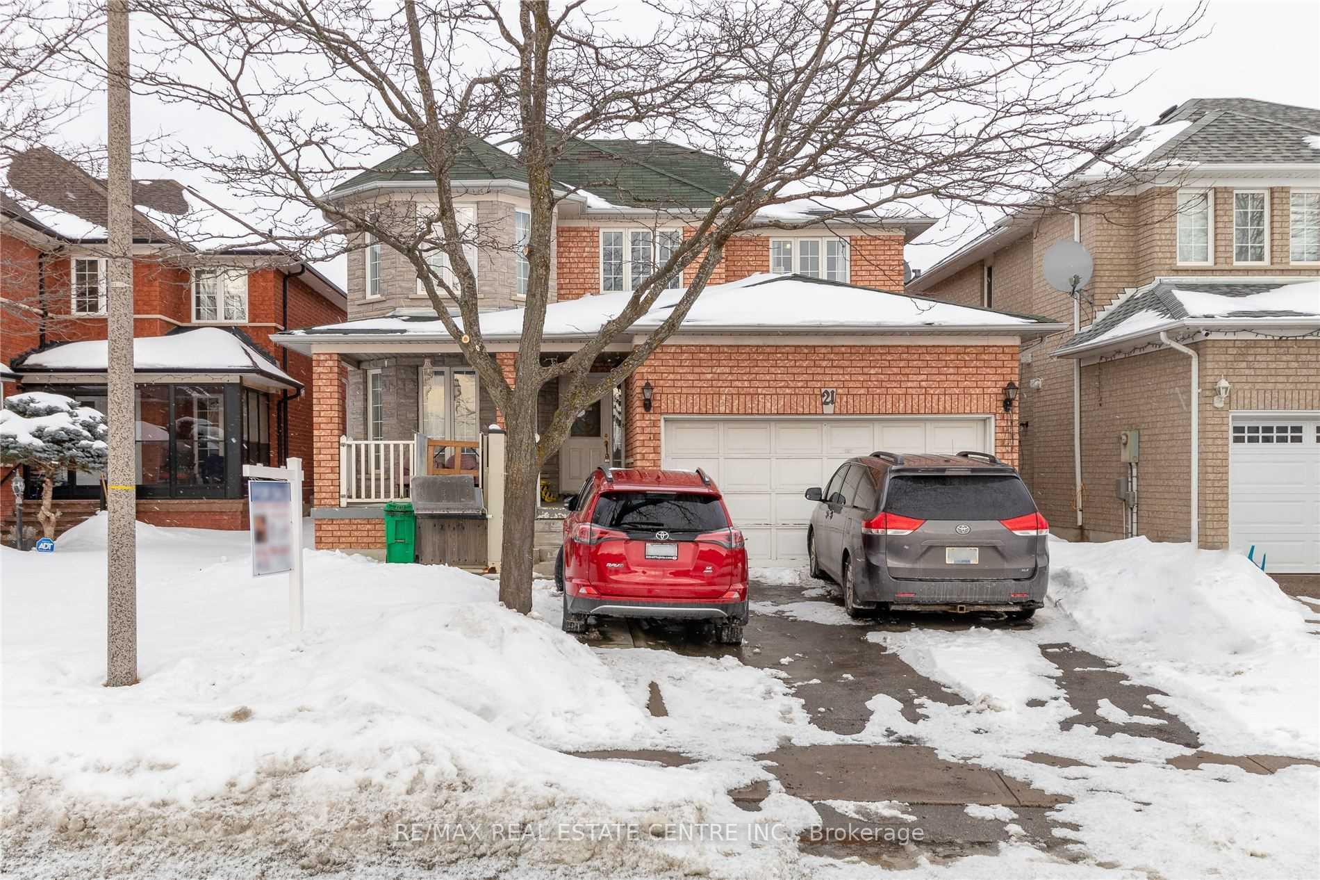 Photo 2 of 21 Sprucelands Avenue, Brampton, Sandringham-Wellington — HOMEH