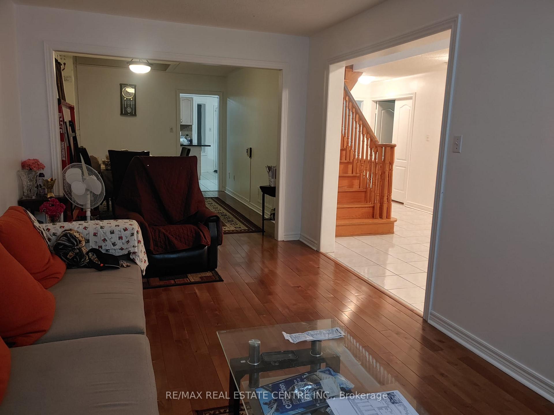 Photo 5 of 21 Sprucelands Avenue, Brampton, Sandringham-Wellington — HOMEH