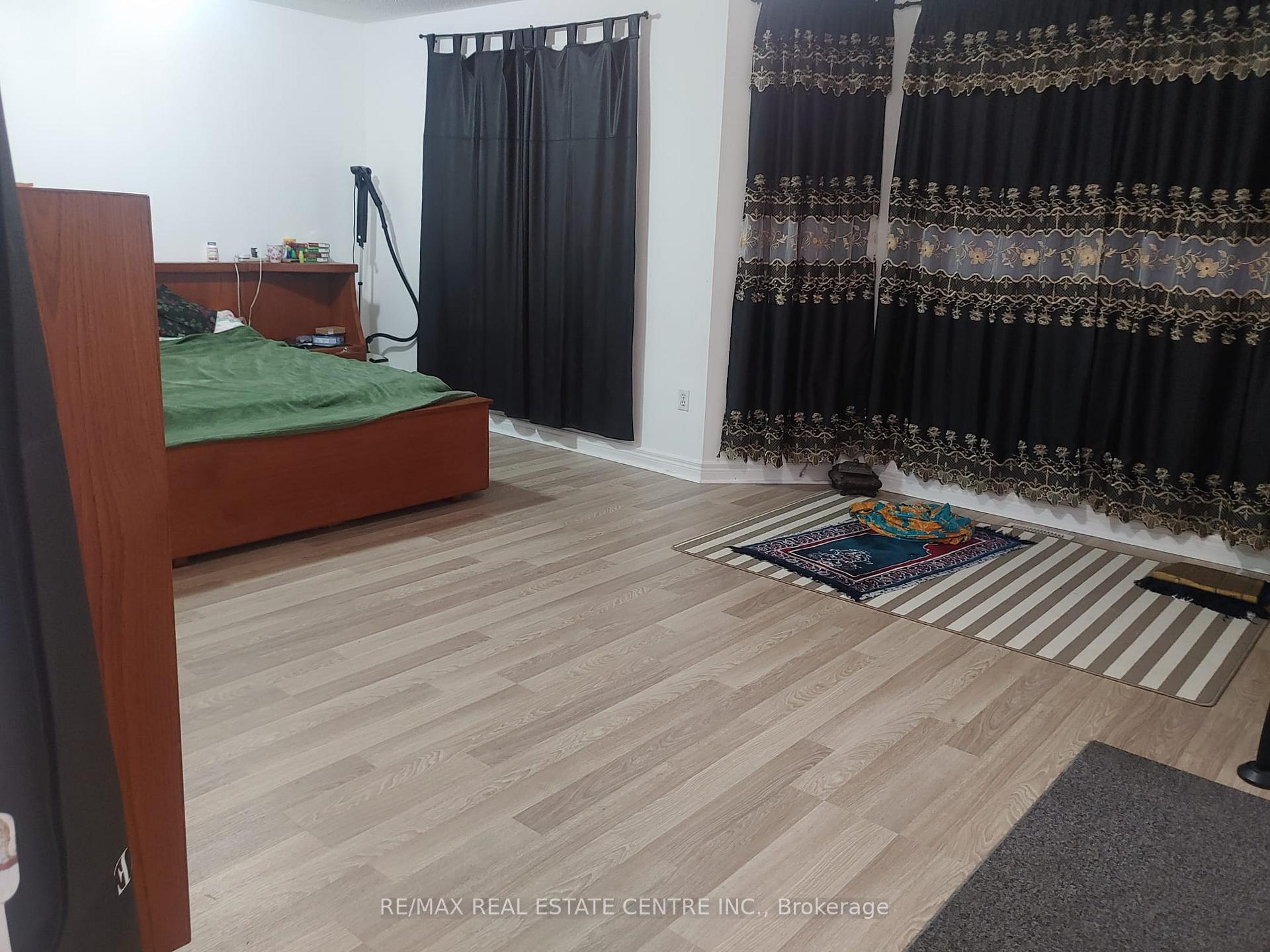 Photo 24 of 21 Sprucelands Avenue, Brampton, Sandringham-Wellington — HOMEH