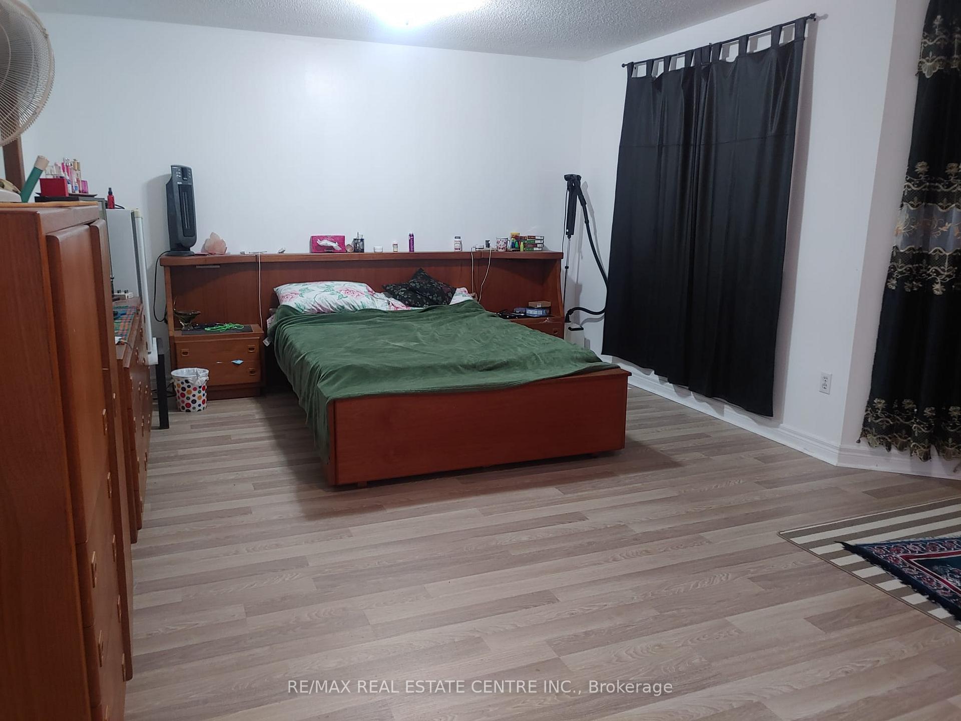Photo 15 of 21 Sprucelands Avenue, Brampton, Sandringham-Wellington — HOMEH