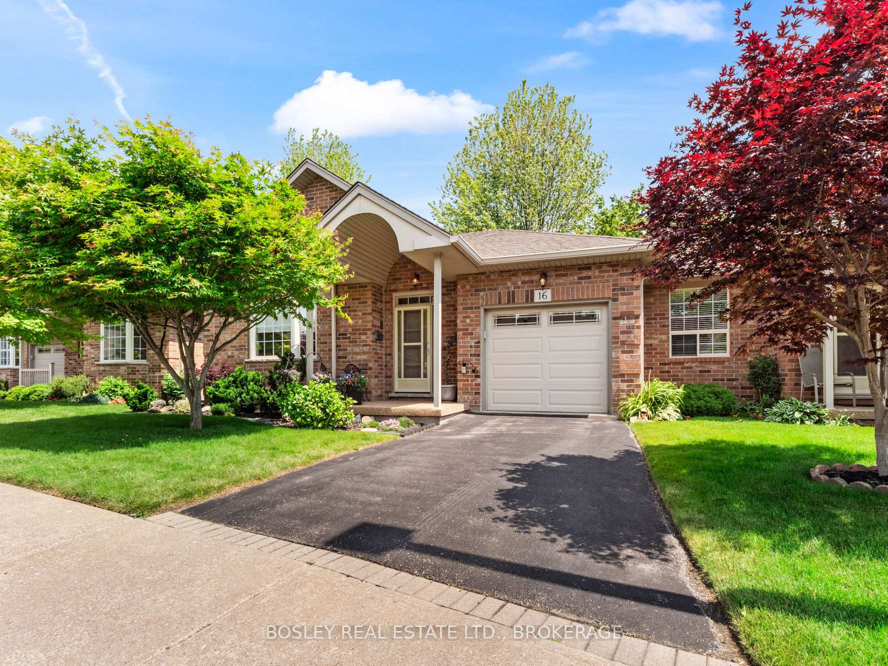 Photo 3 of Unit 16, 99 Linwell Road, St. Catharines, Lakeport — HOMEH