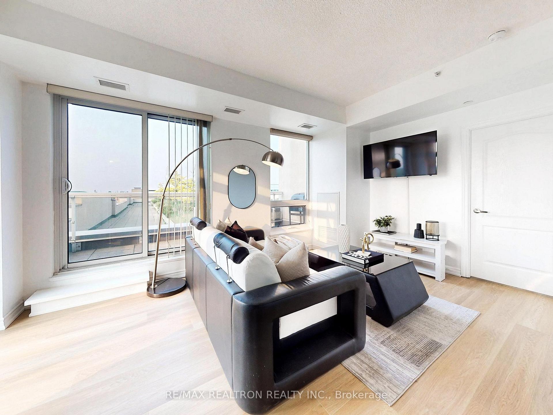 Photo 6 of Unit 522, 8323 Kennedy Road, Markham, Village Green-South Unionville — HOMEH