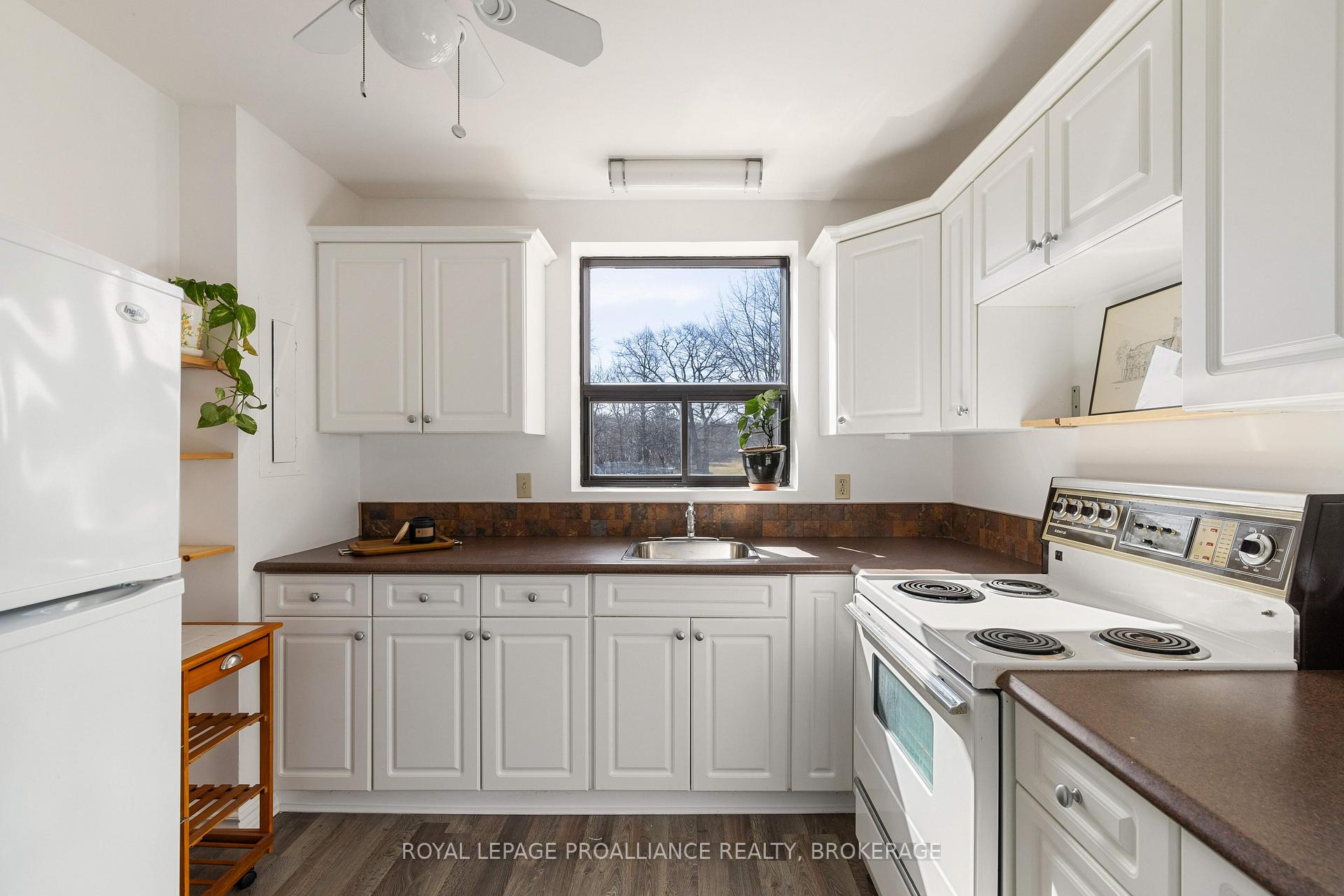 Photo 12 of Unit 203, 66 Greenview Drive, Kingston, Central City West — HOMEH