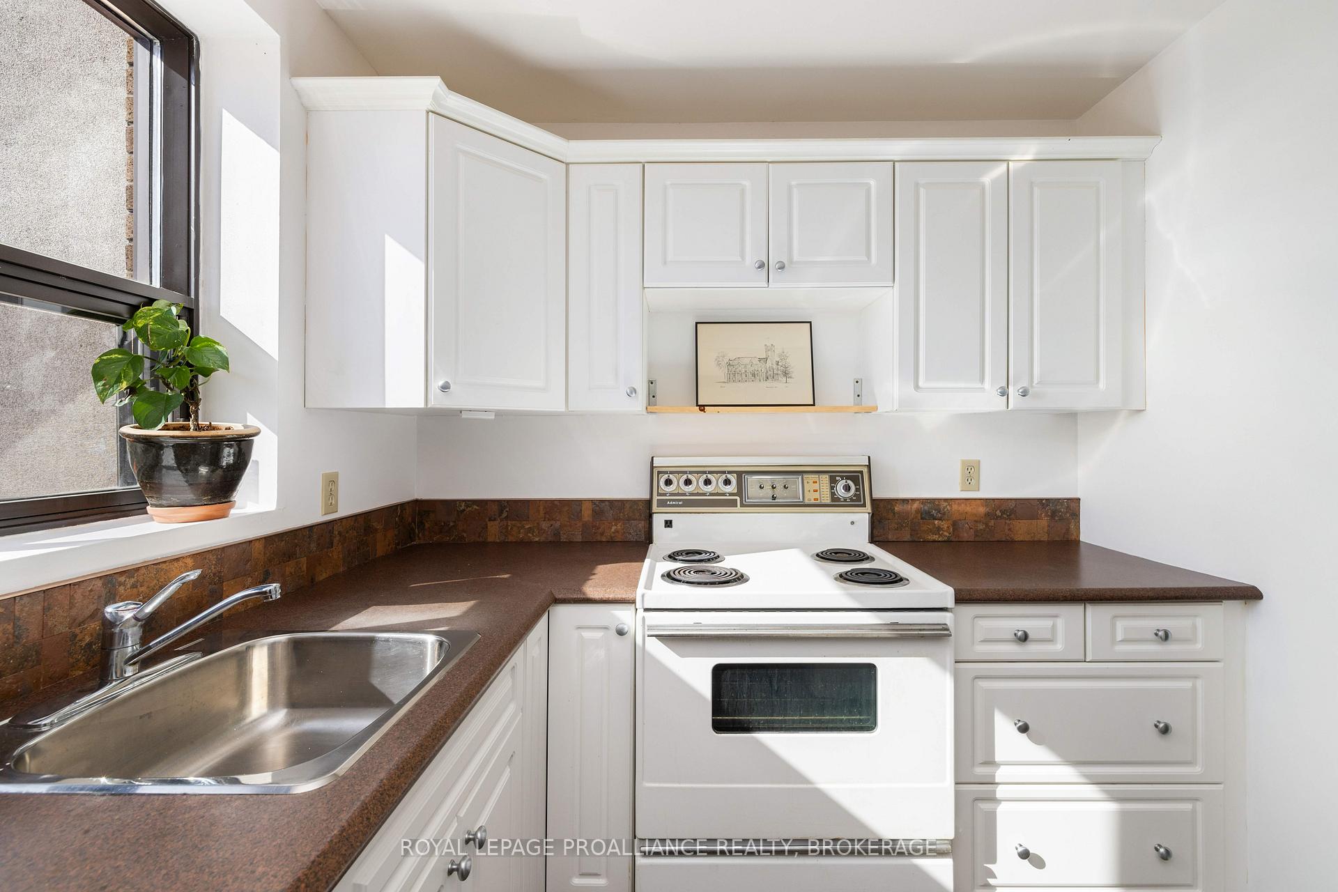 Photo 14 of Unit 203, 66 Greenview Drive, Kingston, Central City West — HOMEH