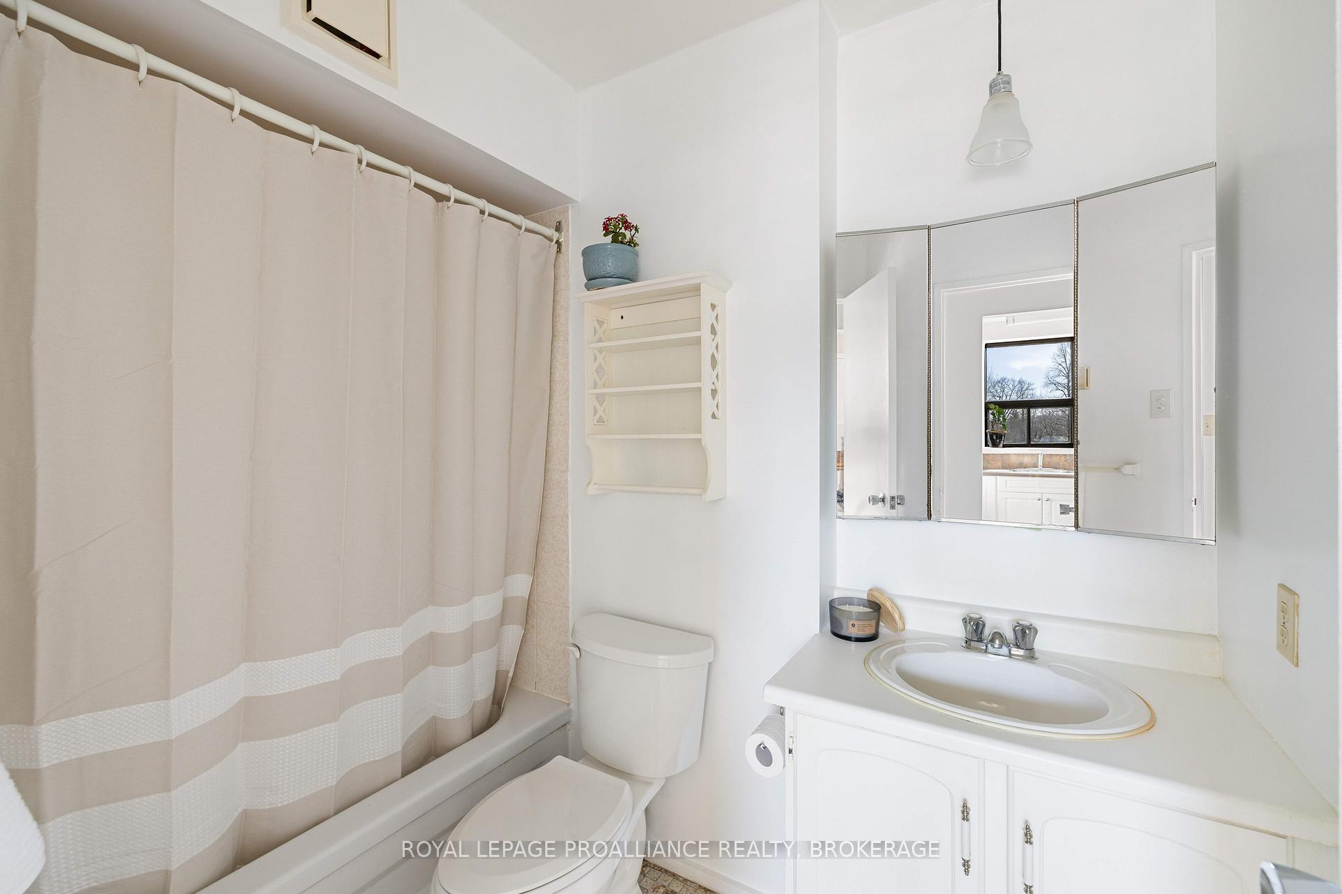 Photo 15 of Unit 203, 66 Greenview Drive, Kingston, Central City West — HOMEH