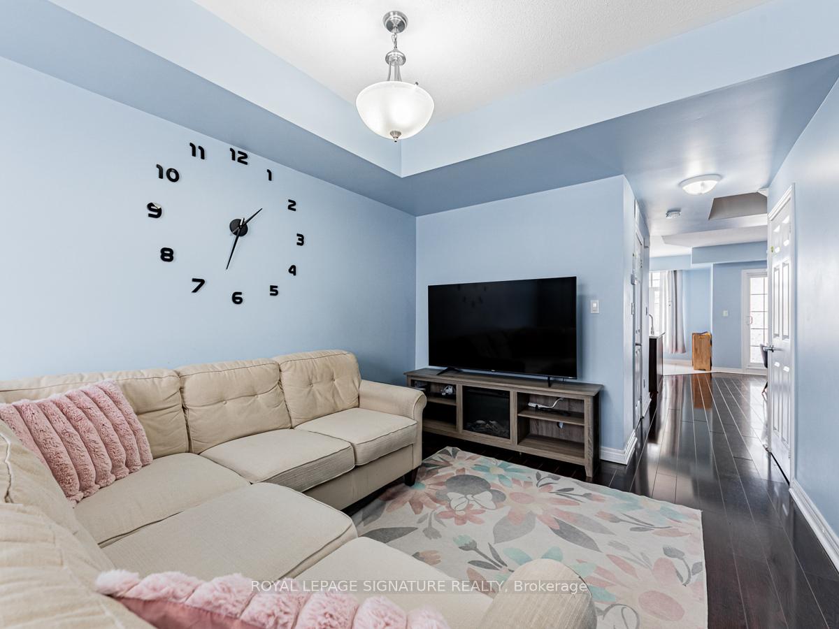 Photo 4 of Unit 21, 10 Greensborough Village Circle, Markham, Greensborough — HOMEH