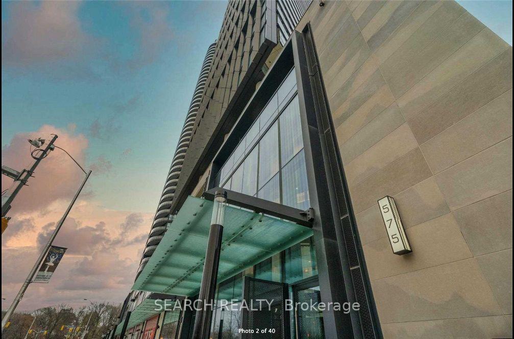 Front of Unit 1502, 575 Bloor Street E