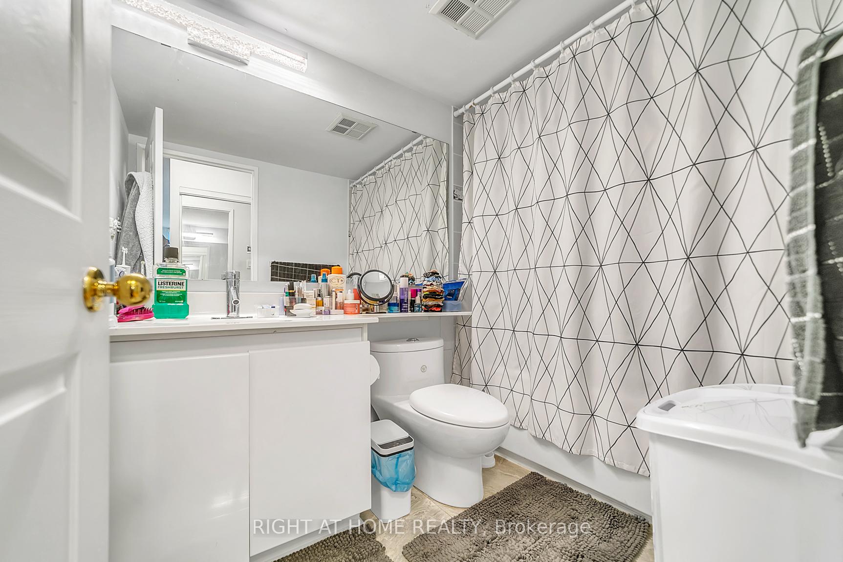 Photo 6 of Unit 901, 7825 Bayview Avenue, Markham, Aileen-Willowbrook — HOMEH