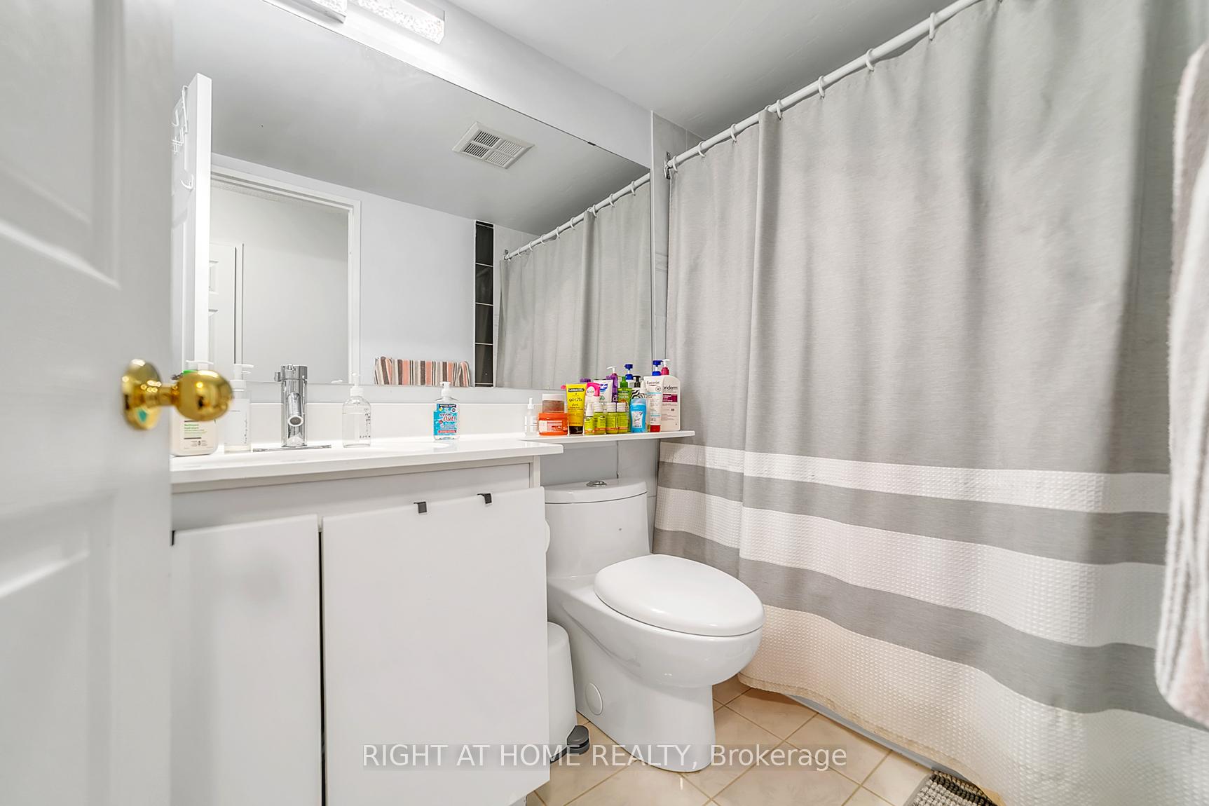 Photo 7 of Unit 901, 7825 Bayview Avenue, Markham, Aileen-Willowbrook — HOMEH