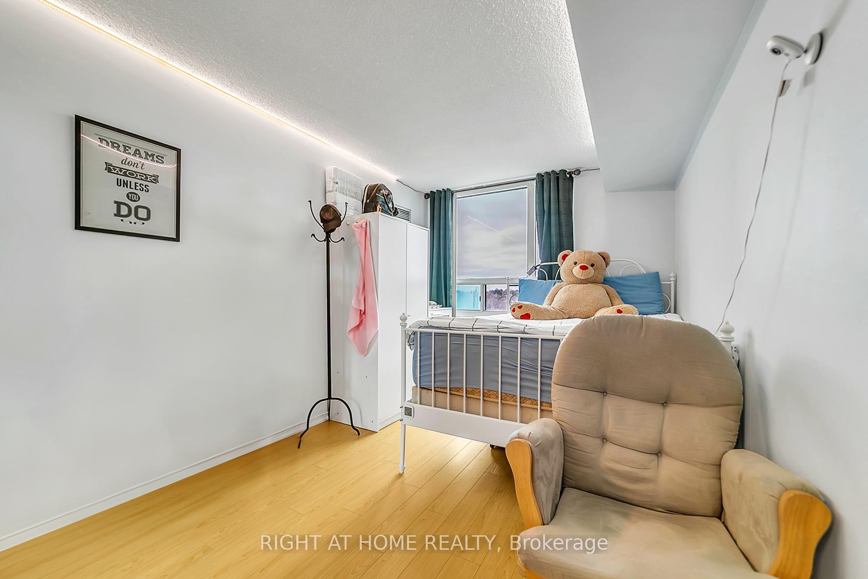 Photo 8 of Unit 901, 7825 Bayview Avenue, Markham, Aileen-Willowbrook — HOMEH