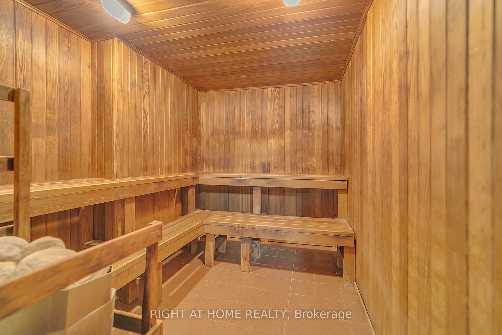 Photo 9 of Unit 901, 7825 Bayview Avenue, Markham, Aileen-Willowbrook — HOMEH