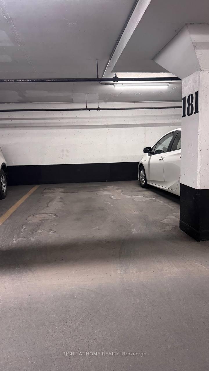 Photo 15 of Unit 901, 7825 Bayview Avenue, Markham, Aileen-Willowbrook — HOMEH