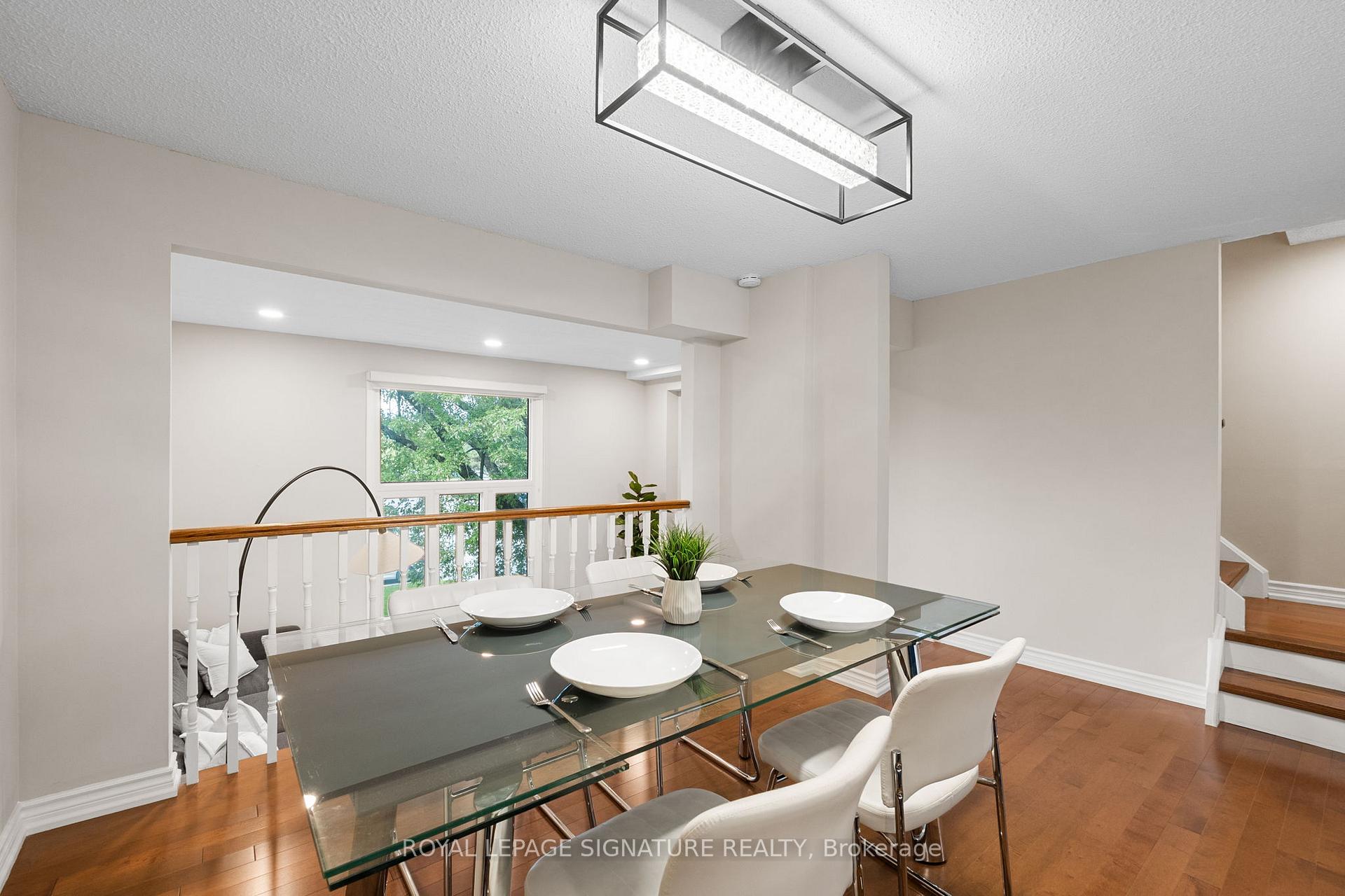 Photo 6 of 10 Thatcher's Mill Way, Markham, Bullock — HOMEH