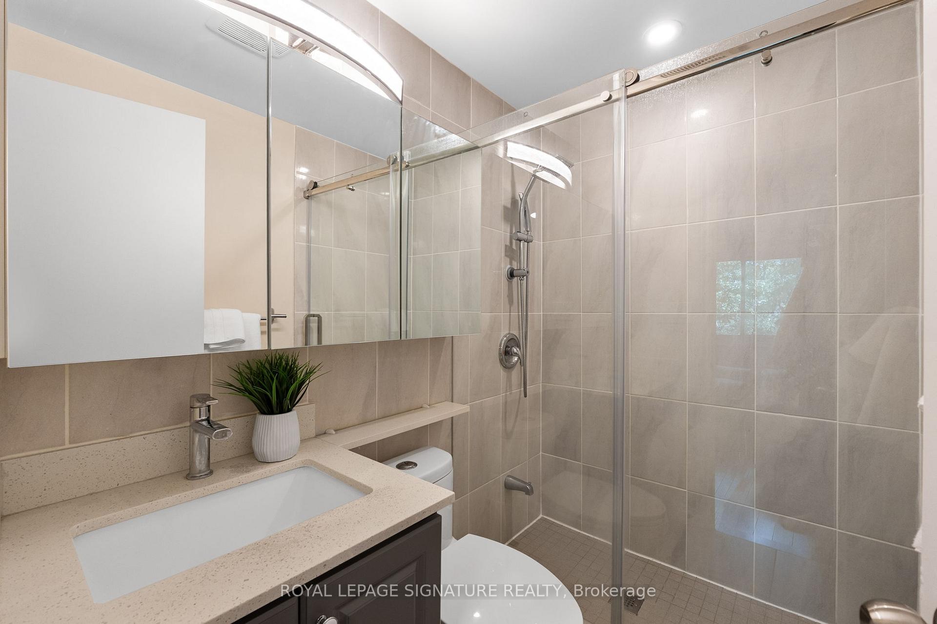 Photo 16 of 10 Thatcher's Mill Way, Markham, Bullock — HOMEH