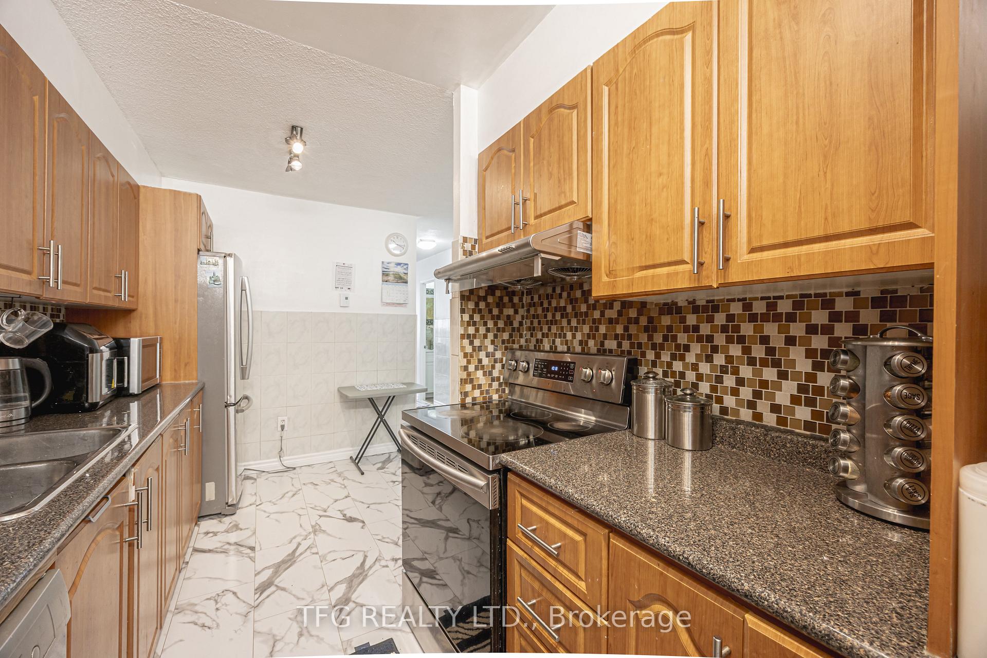 Photo 9 of Unit 214, 140 Leeward Glenway, Toronto, Flemingdon Park — HOMEH
