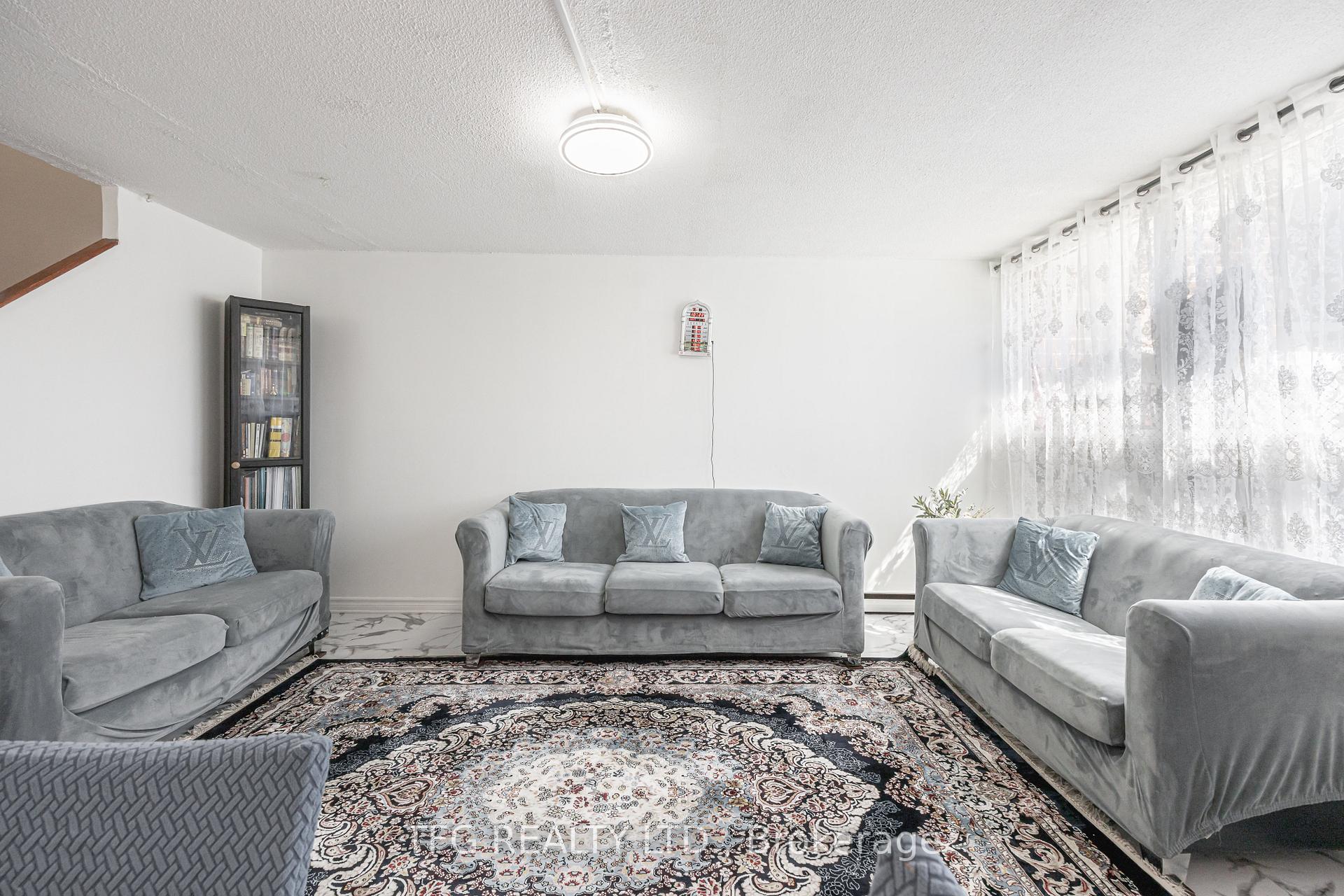 Photo 12 of Unit 214, 140 Leeward Glenway, Toronto, Flemingdon Park — HOMEH