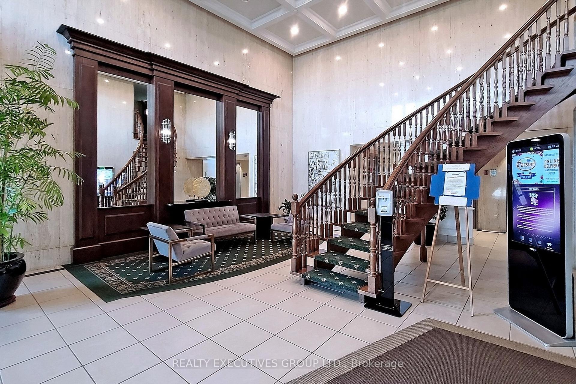 Photo 3 of Unit 1702, 8111 Yonge Street, Markham, Royal Orchard — HOMEH