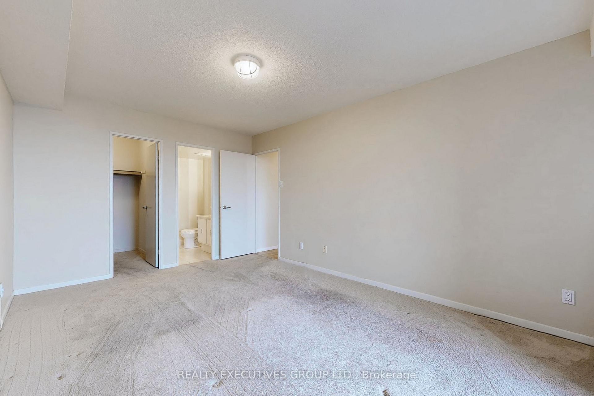 Photo 15 of Unit 1702, 8111 Yonge Street, Markham, Royal Orchard — HOMEH