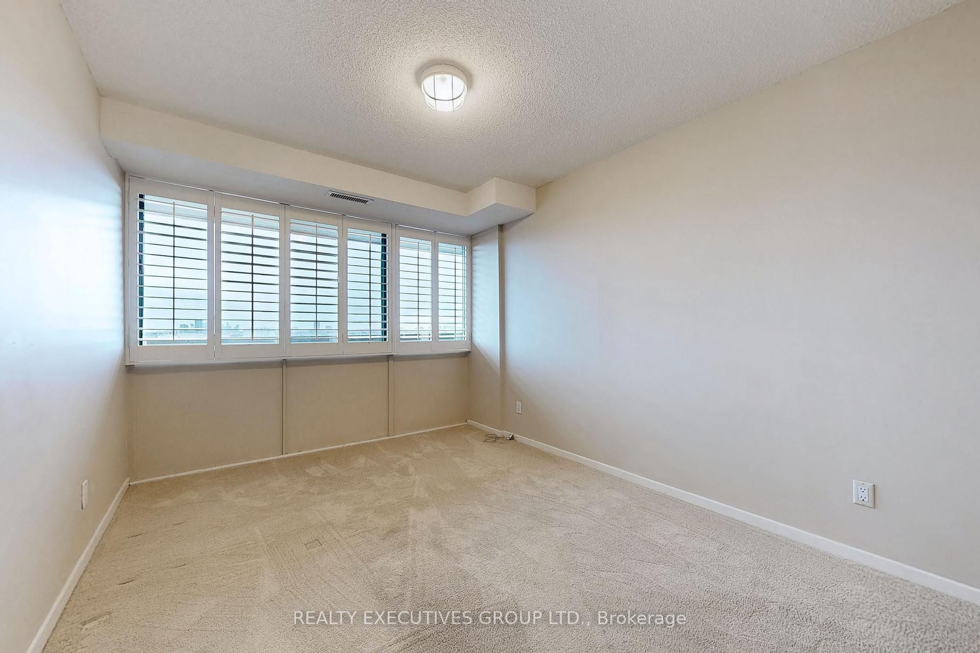 Photo 20 of Unit 1702, 8111 Yonge Street, Markham, Royal Orchard — HOMEH