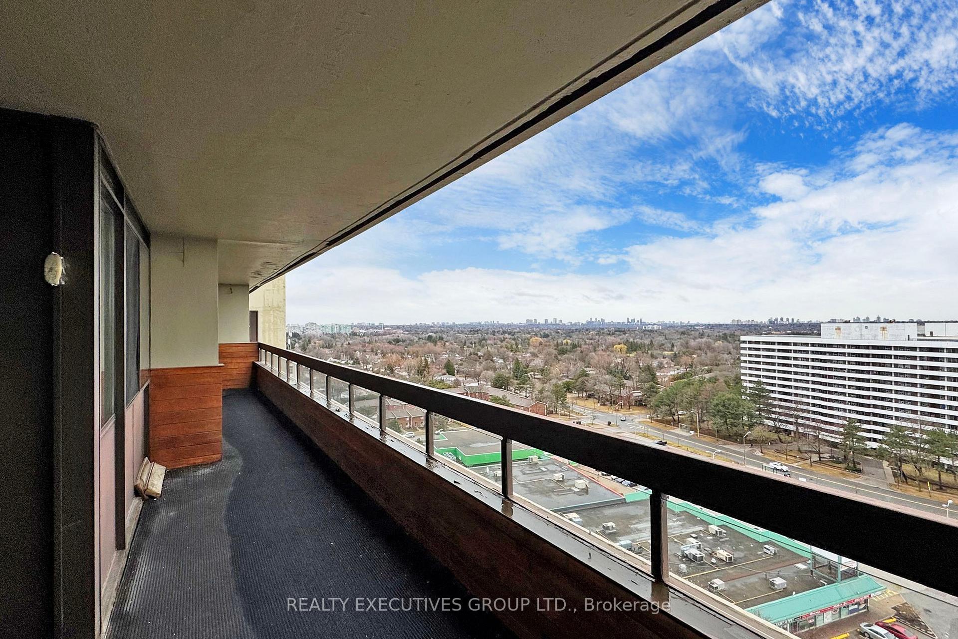 Photo 25 of Unit 1702, 8111 Yonge Street, Markham, Royal Orchard — HOMEH