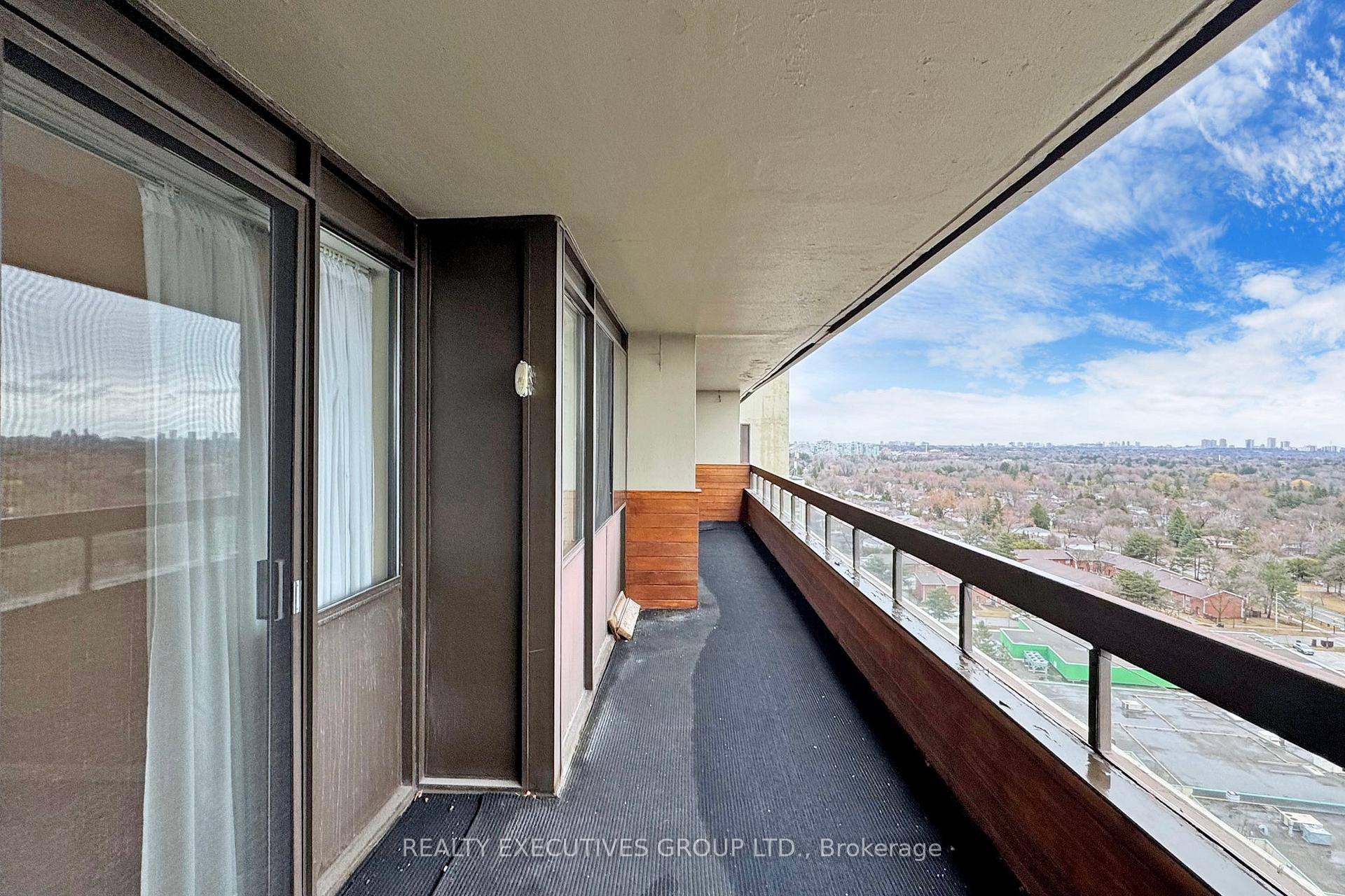 Photo 26 of Unit 1702, 8111 Yonge Street, Markham, Royal Orchard — HOMEH
