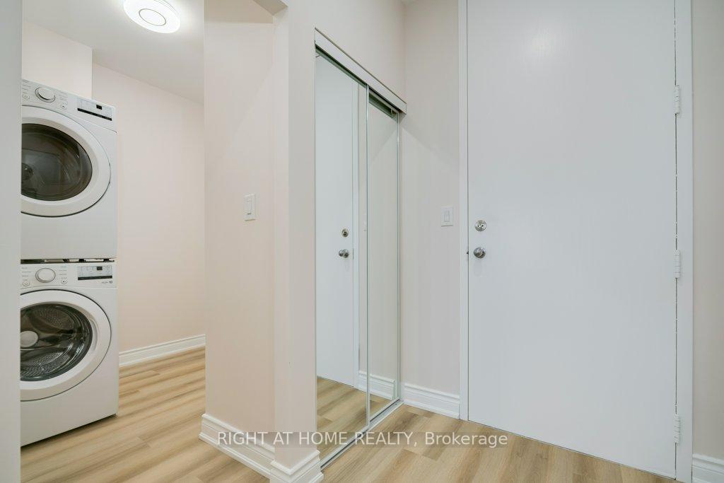 Photo 3 of Unit 402, 10 Gateway Boulevard, Toronto, Flemingdon Park — HOMEH