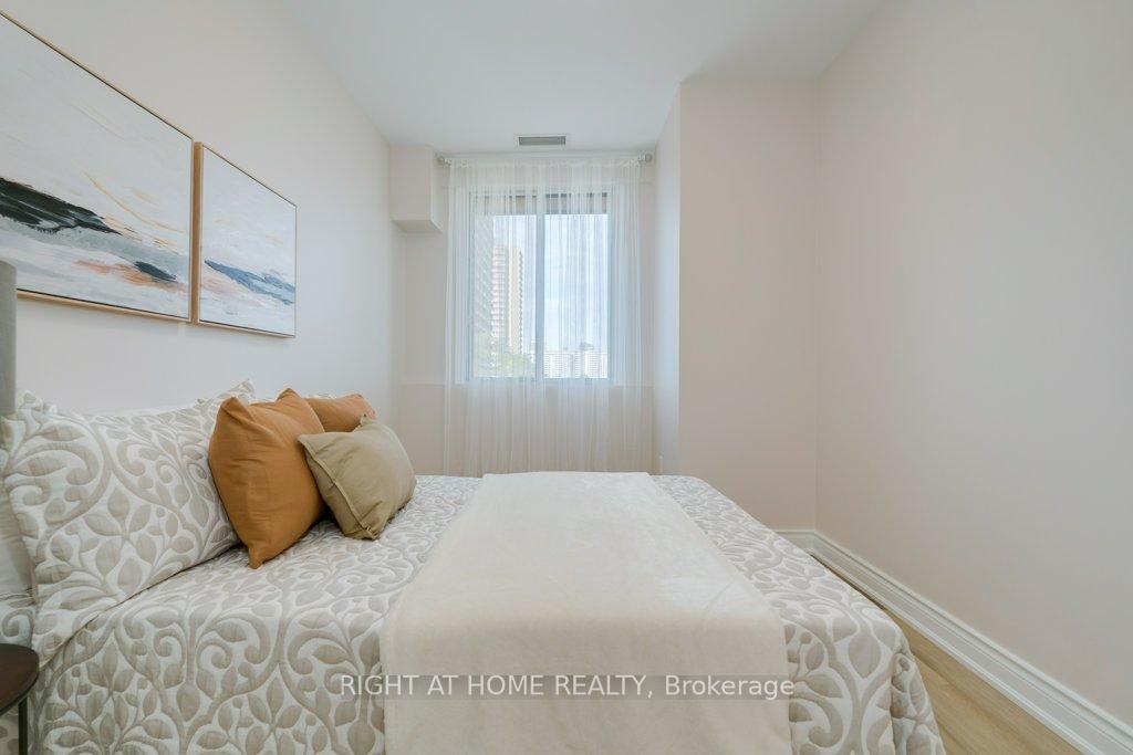 Photo 12 of Unit 402, 10 Gateway Boulevard, Toronto, Flemingdon Park — HOMEH