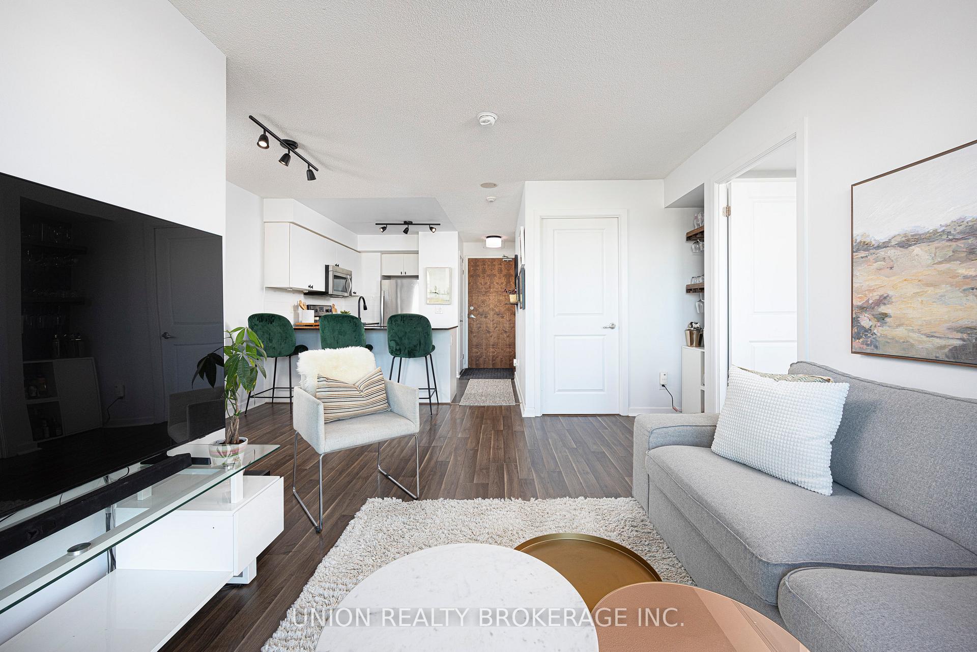 Photo 4 of Unit 404, 1235 Bayly Street, Pickering, Bay Ridges — HOMEH