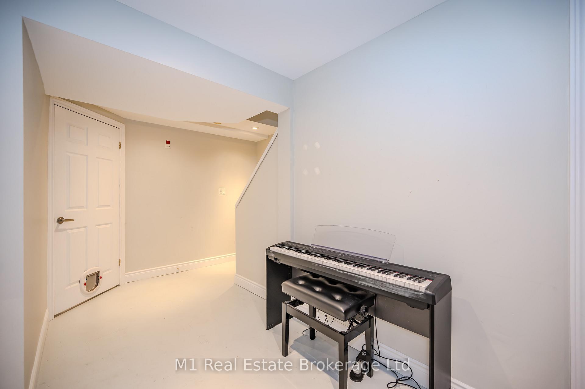 Photo 35 of Unit 8, 129 Victoria Road N, Guelph, Grange Road — HOMEH