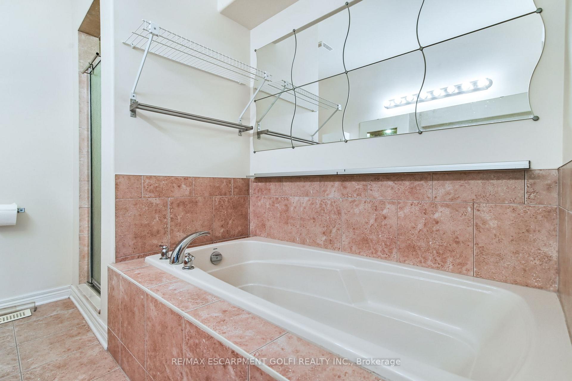 Photo 22 of Unit 16, 35 Scullers Way, St. Catharines, Martindale Pond — HOMEH