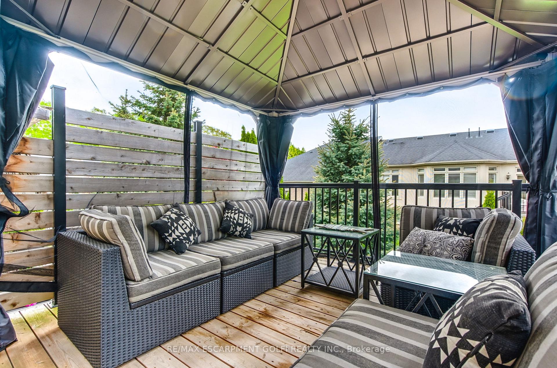 Photo 37 of Unit 16, 35 Scullers Way, St. Catharines, Martindale Pond — HOMEH