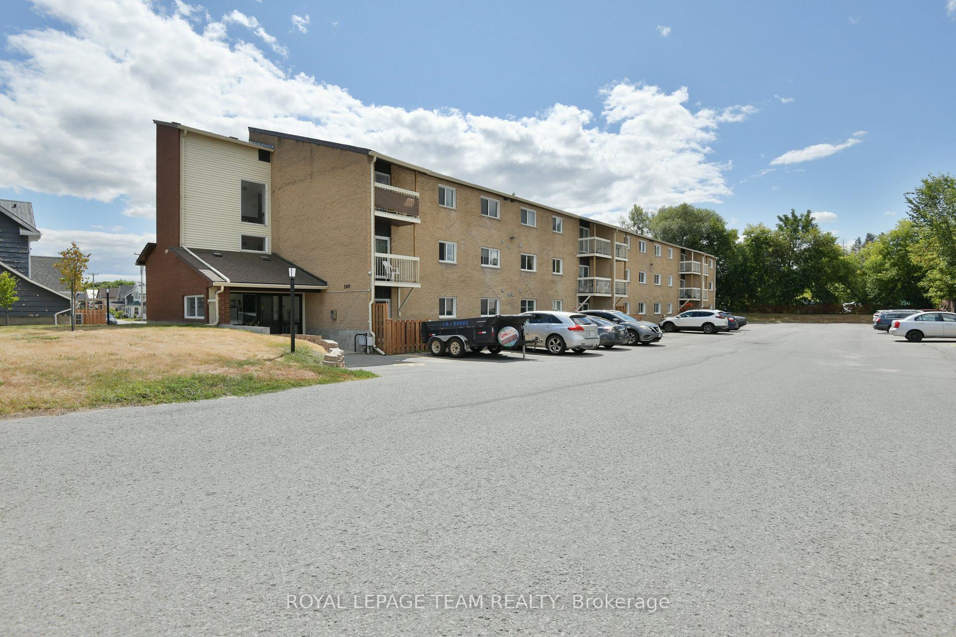 Front of Unit 205, 190 Elgin Street W