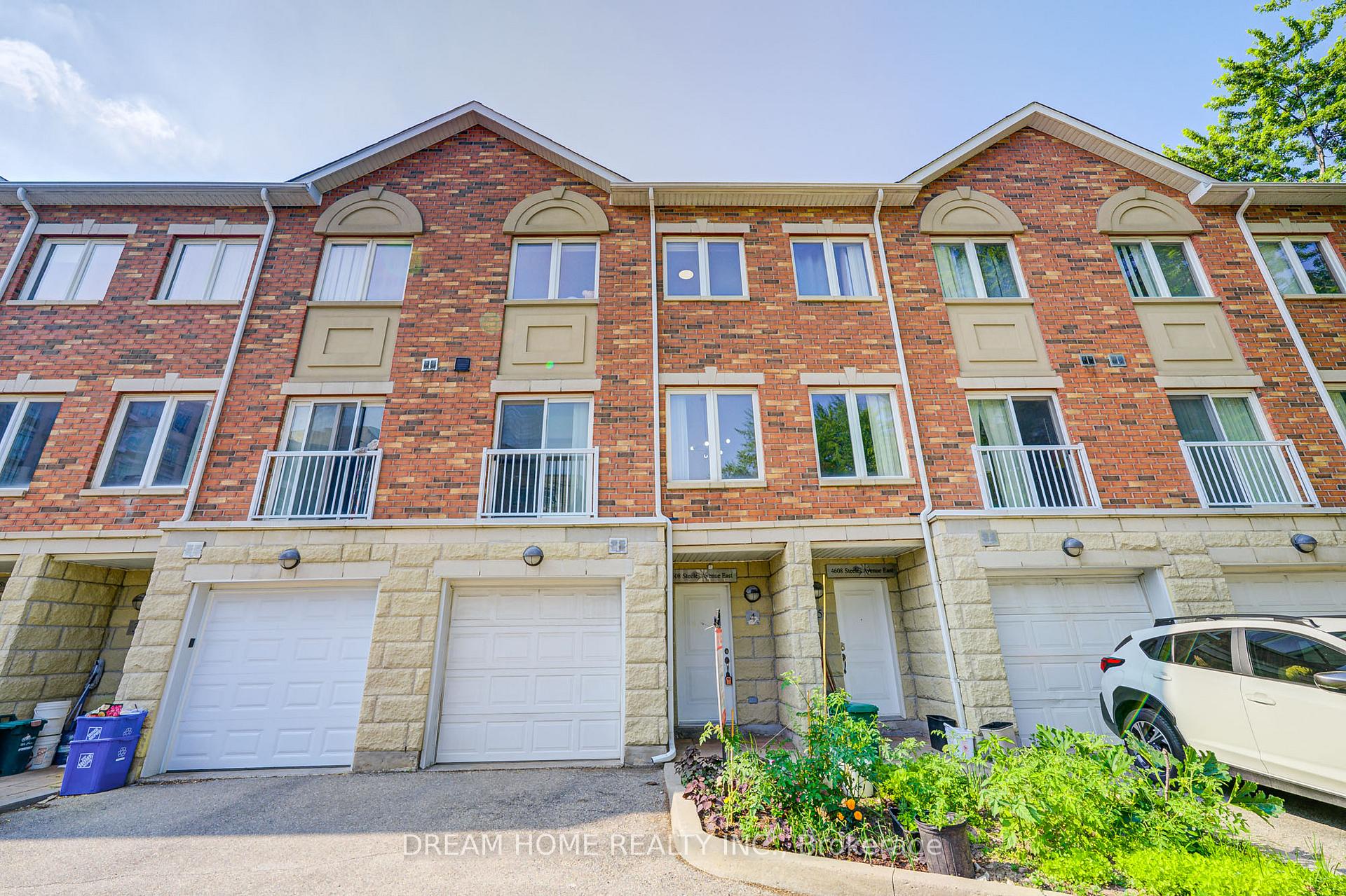 Front of Unit TH4, 4608 Steeles Avenue E