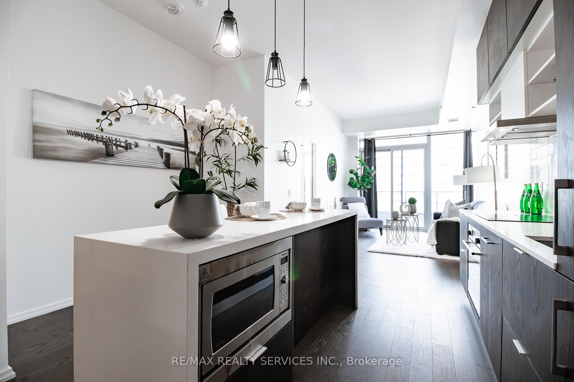 Photo 8 of Unit 1009, 5 Soudan Avenue, Toronto, Mount Pleasant West — HOMEH