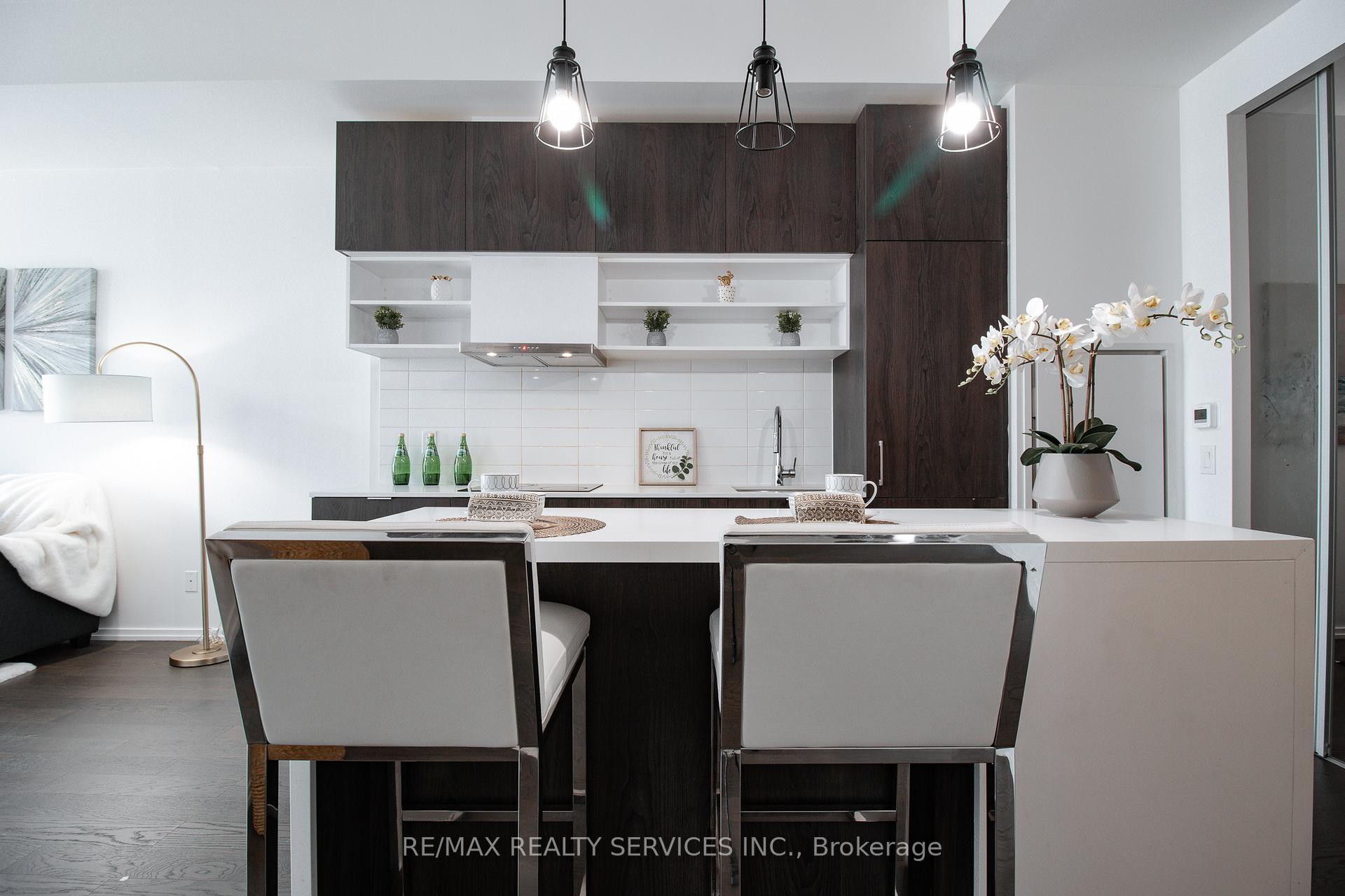 Photo 6 of Unit 1009, 5 Soudan Avenue, Toronto, Mount Pleasant West — HOMEH