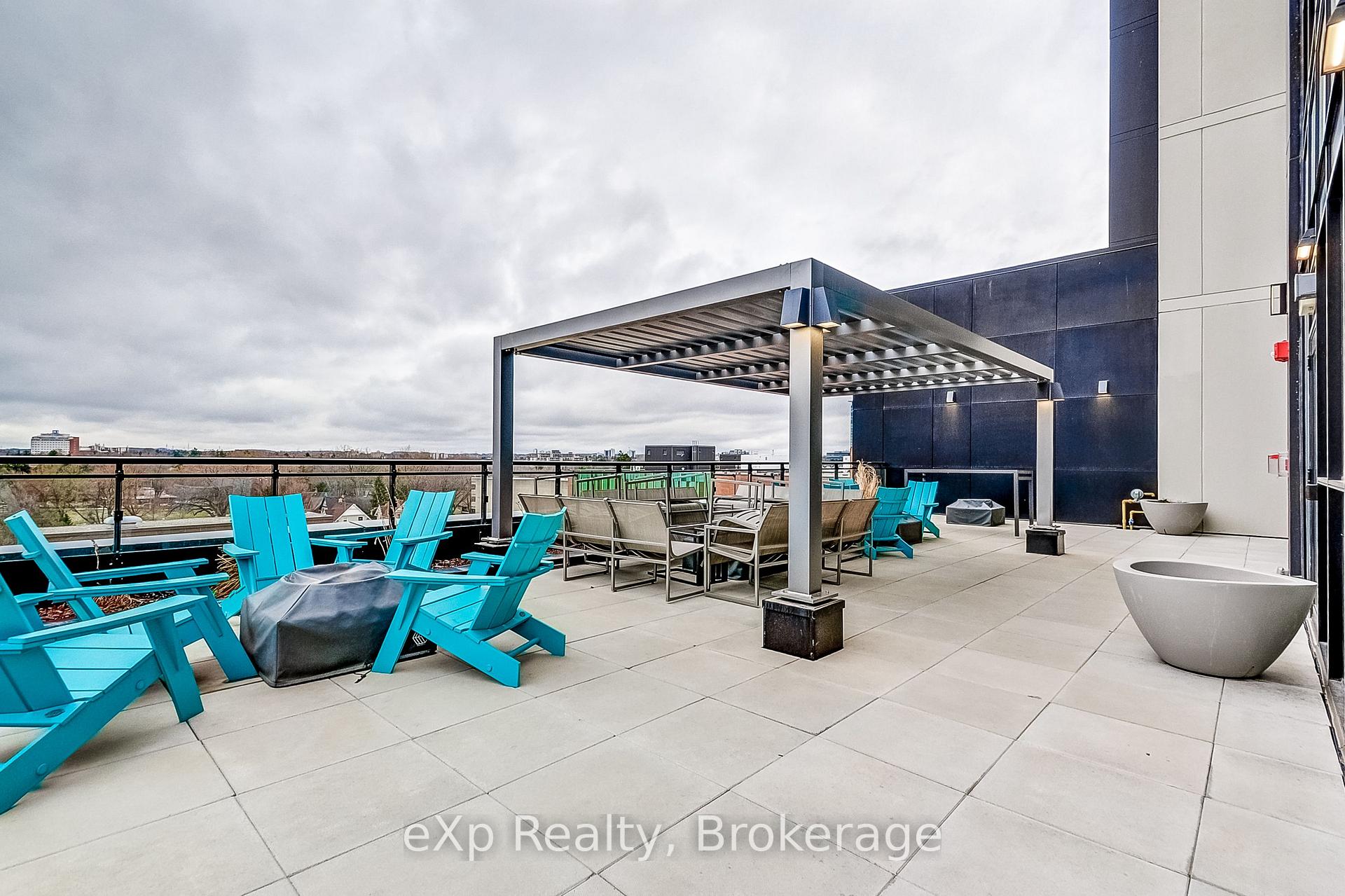 Photo 84 of Unit 1703, 60 Charles Street W, Kitchener — HOMEH