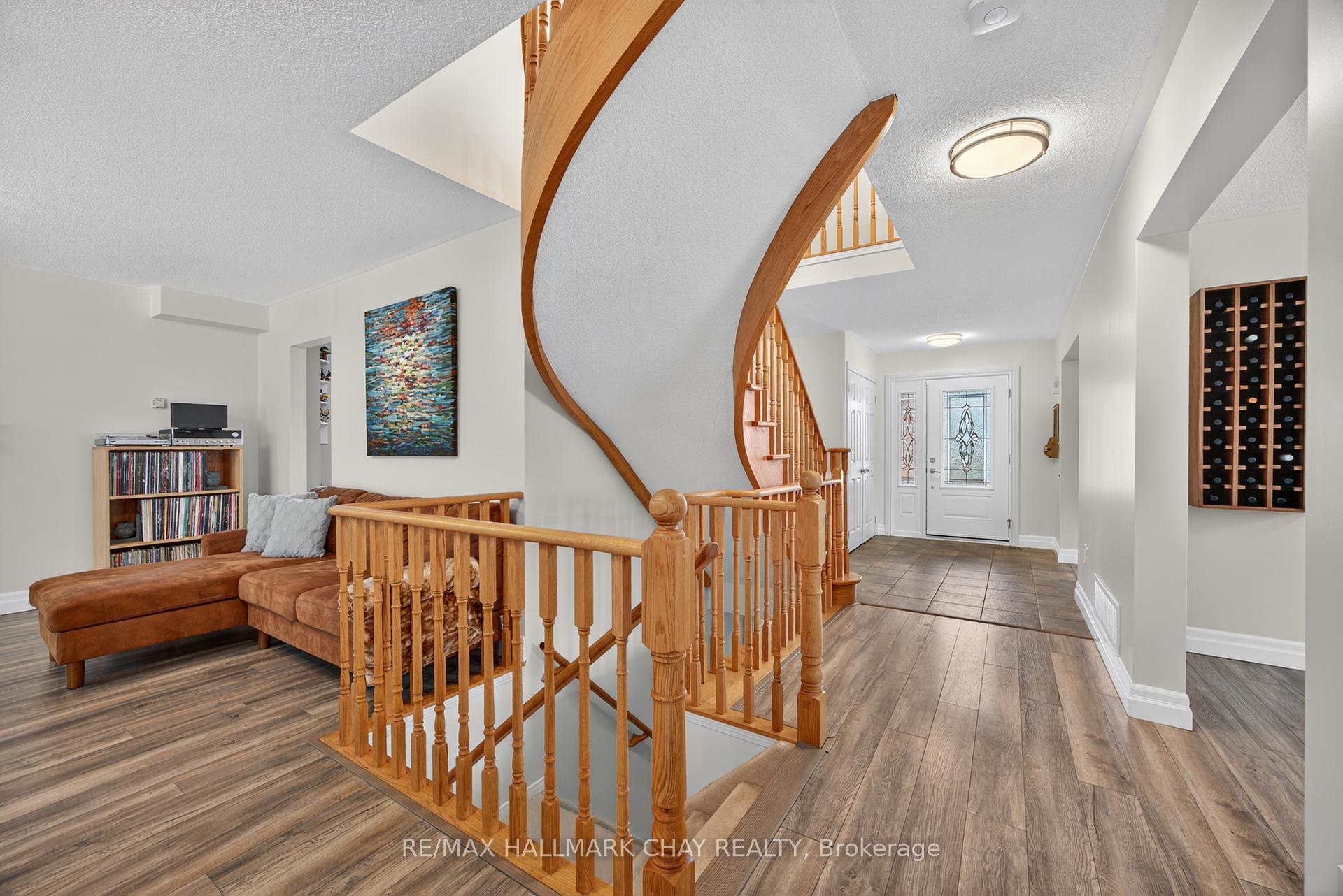Photo 6 of 32 Holly Meadow Road, Barrie, Holly — HOMEH