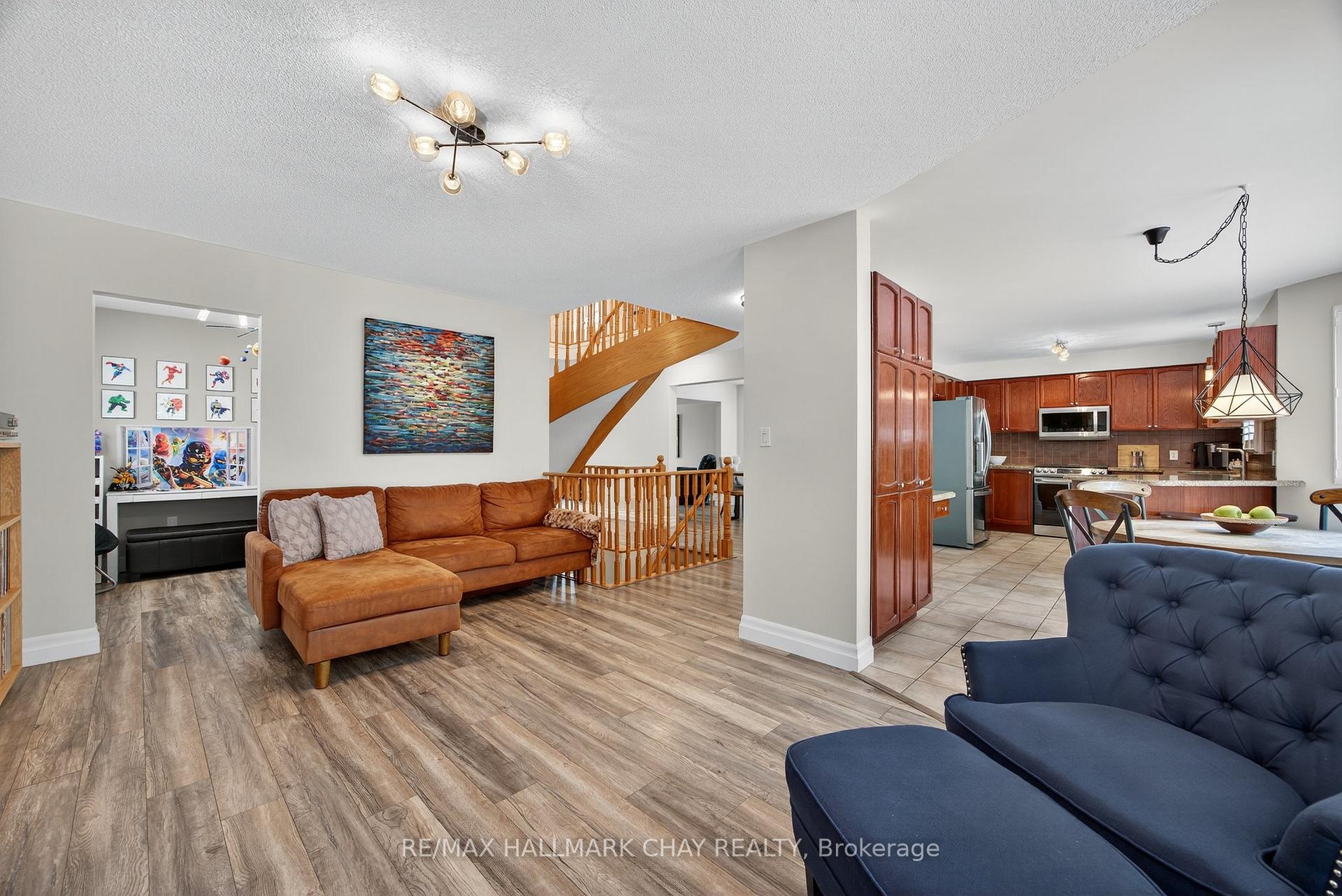 Photo 7 of 32 Holly Meadow Road, Barrie, Holly — HOMEH
