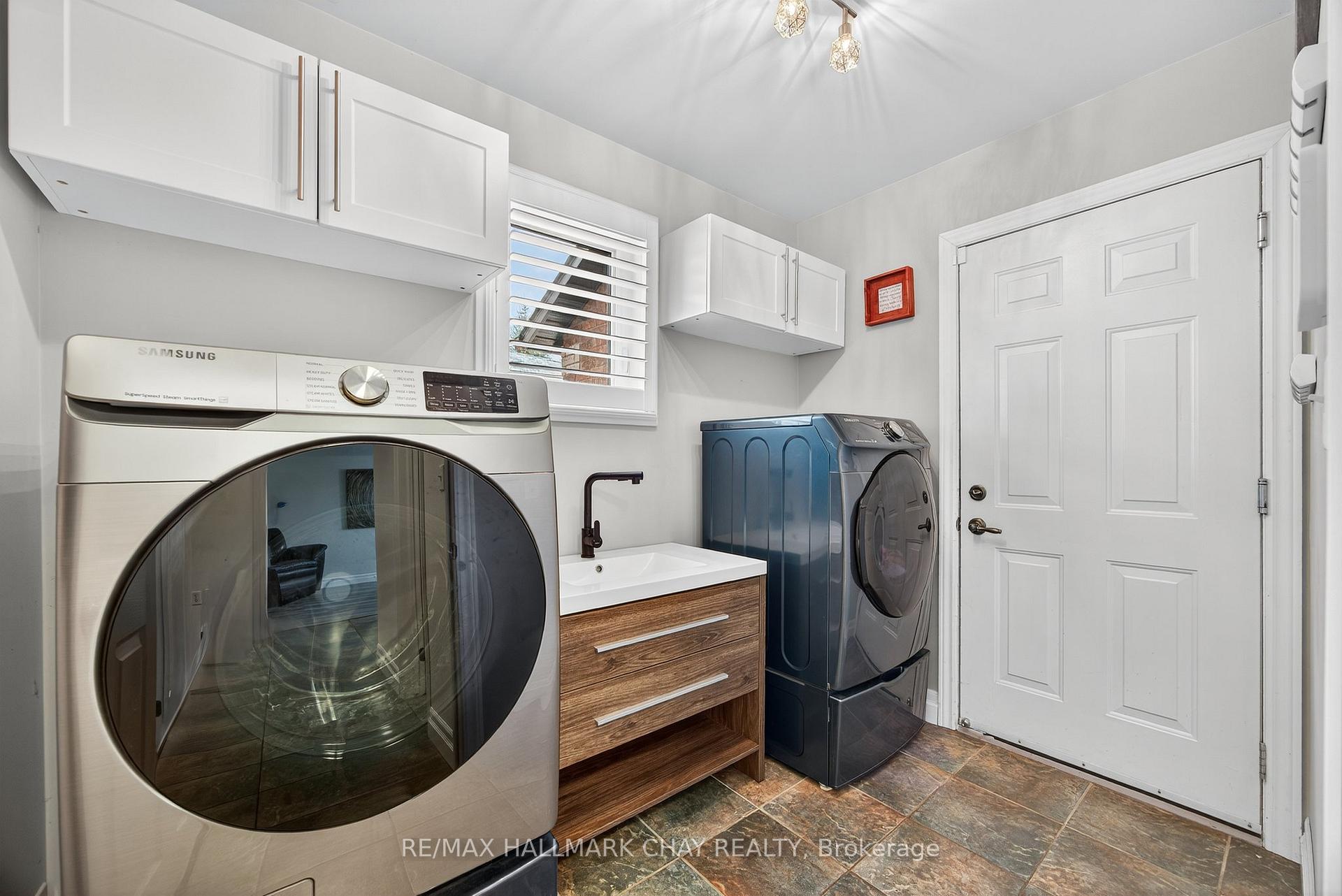 Photo 19 of 32 Holly Meadow Road, Barrie, Holly — HOMEH