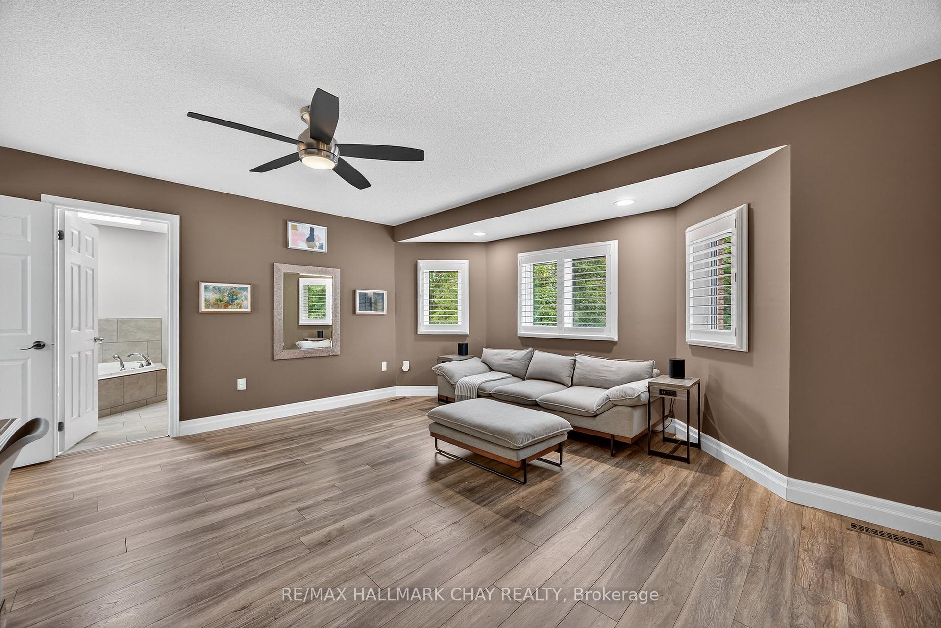 Photo 22 of 32 Holly Meadow Road, Barrie, Holly — HOMEH