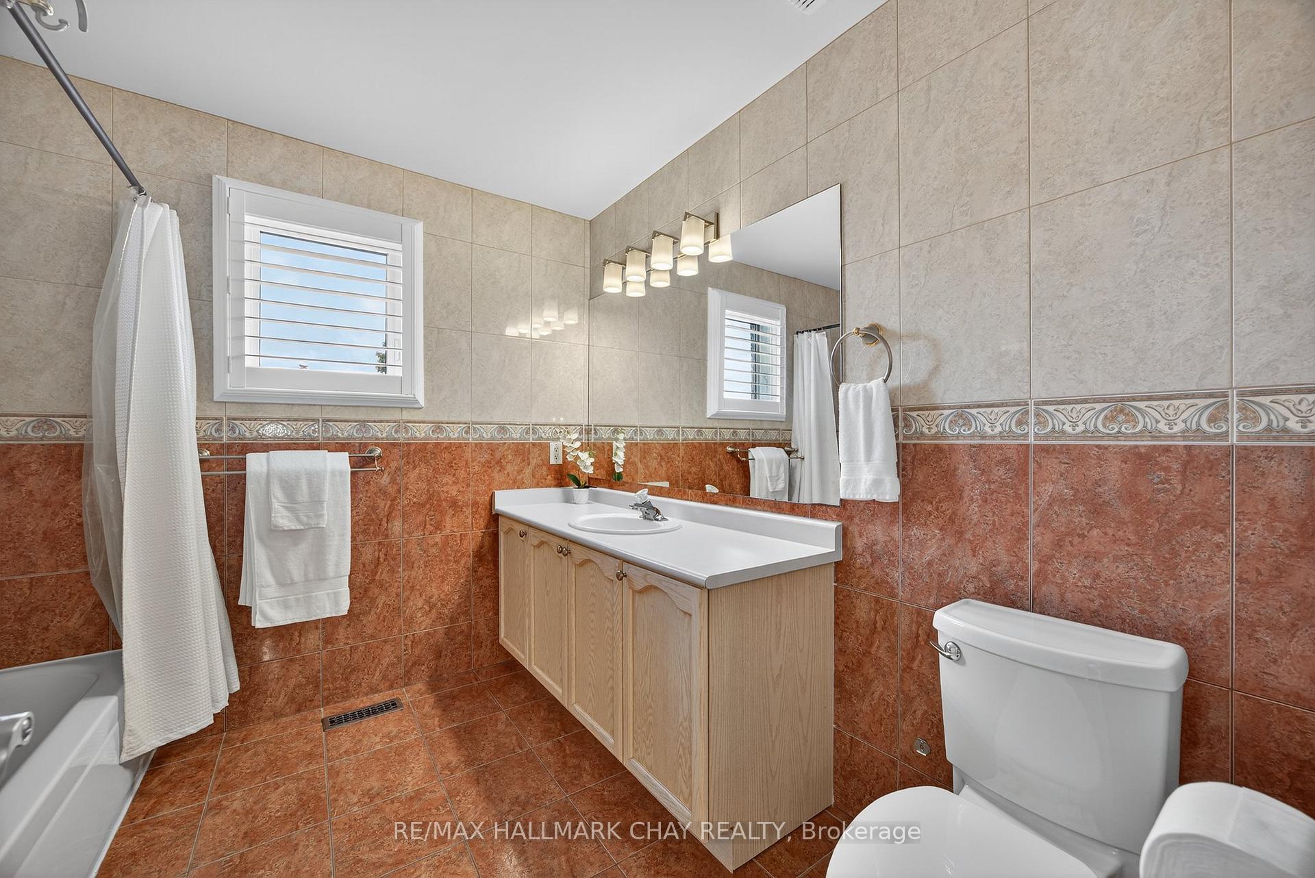 Photo 29 of 32 Holly Meadow Road, Barrie, Holly — HOMEH