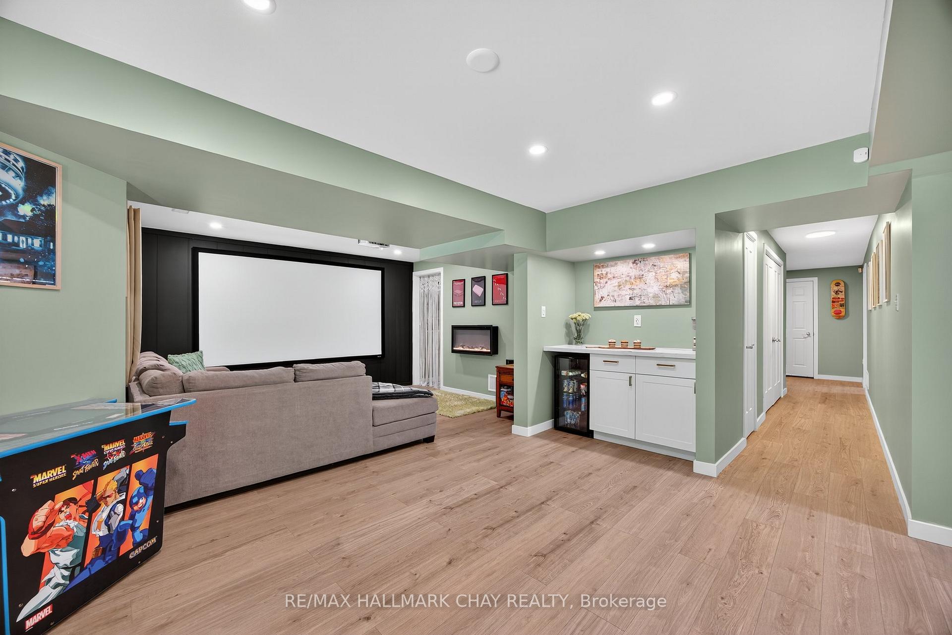 Photo 30 of 32 Holly Meadow Road, Barrie, Holly — HOMEH