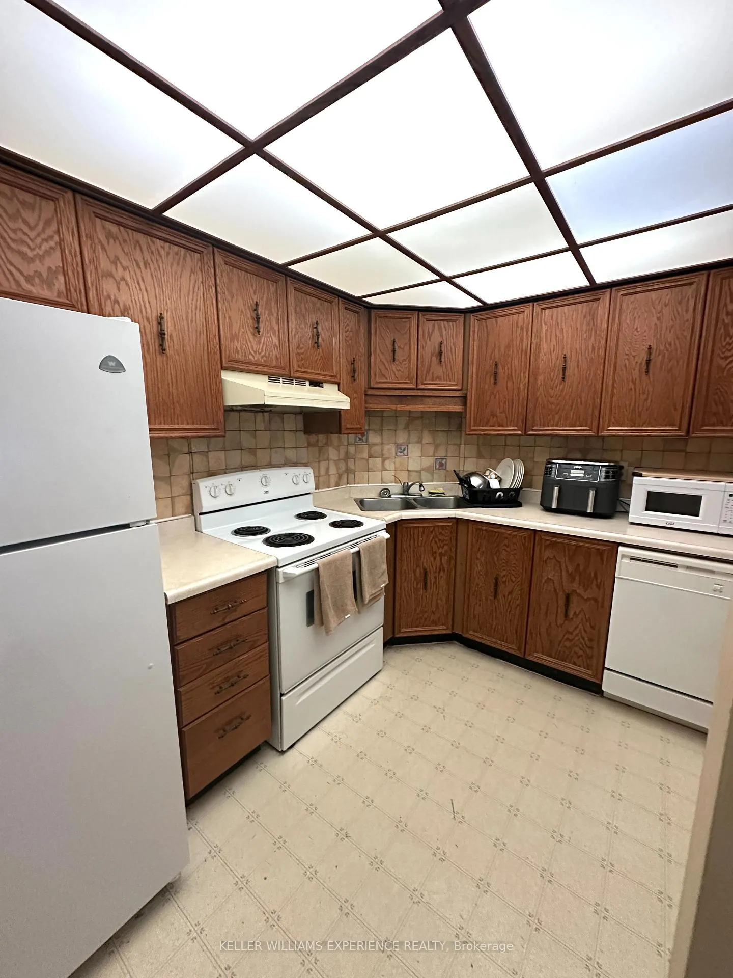 Photo 5 of Unit 302, 25 Meadow Lane, Barrie, Ardagh — HOMEH