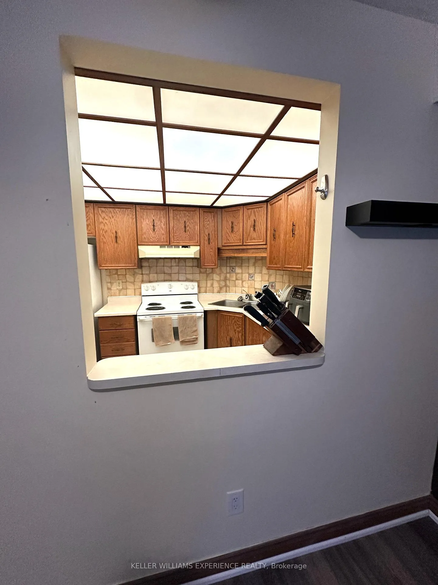 Photo 6 of Unit 302, 25 Meadow Lane, Barrie, Ardagh — HOMEH