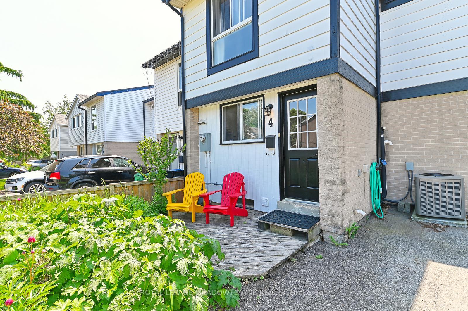 Photo 2 of 4 Greenfield Square, Brampton, Northgate — HOMEH
