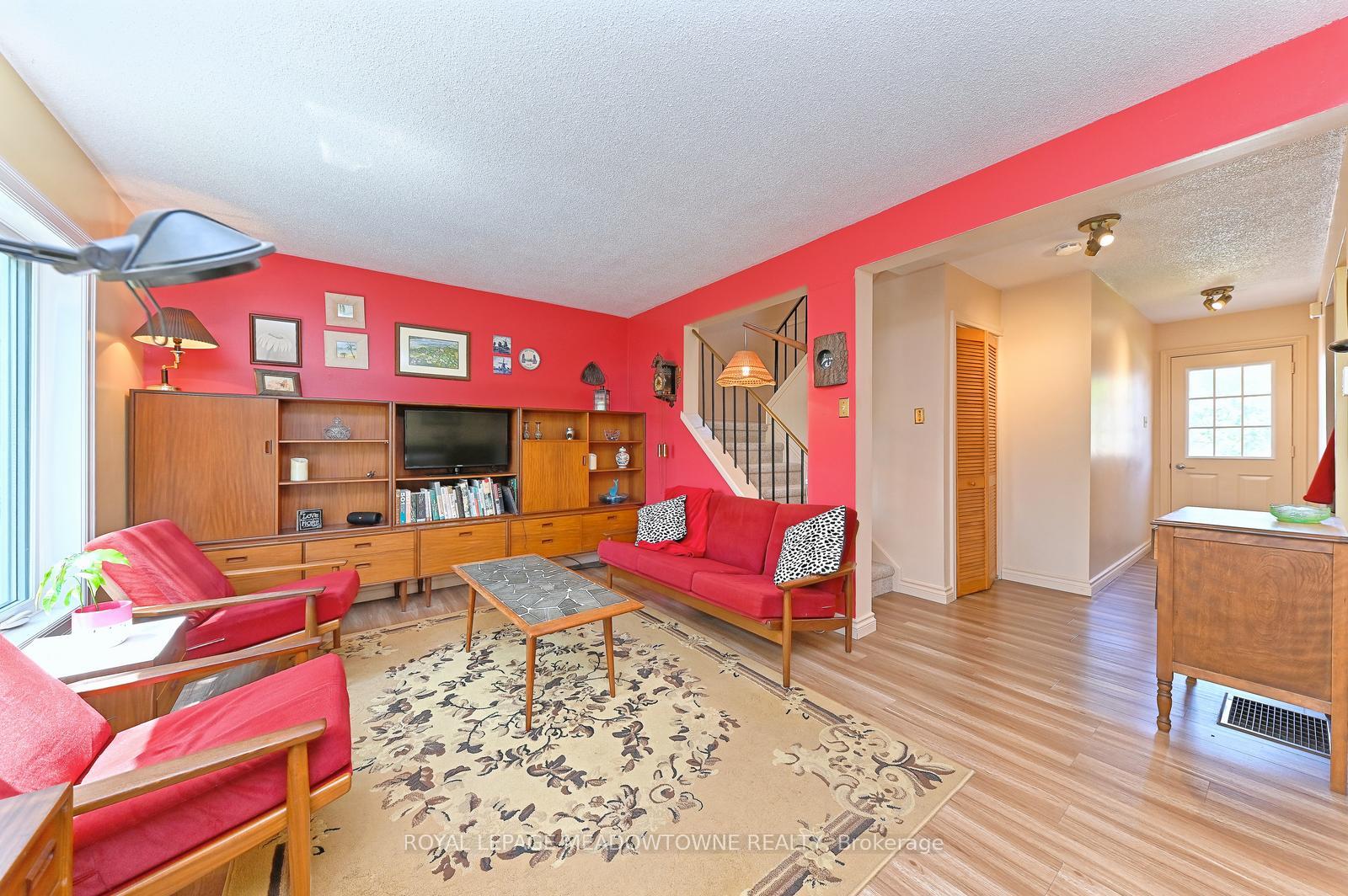 Photo 10 of 4 Greenfield Square, Brampton, Northgate — HOMEH