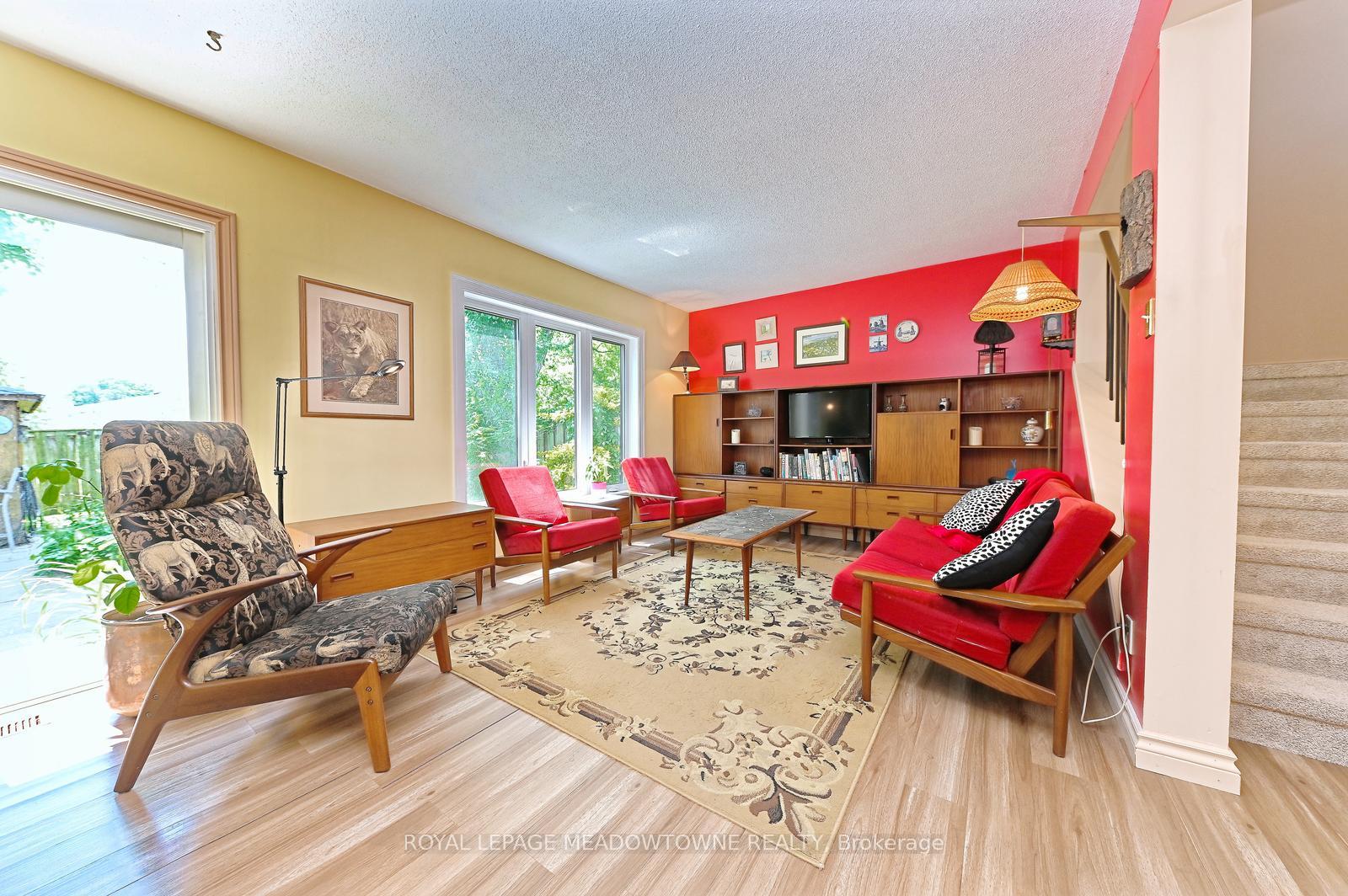 Photo 12 of 4 Greenfield Square, Brampton, Northgate — HOMEH