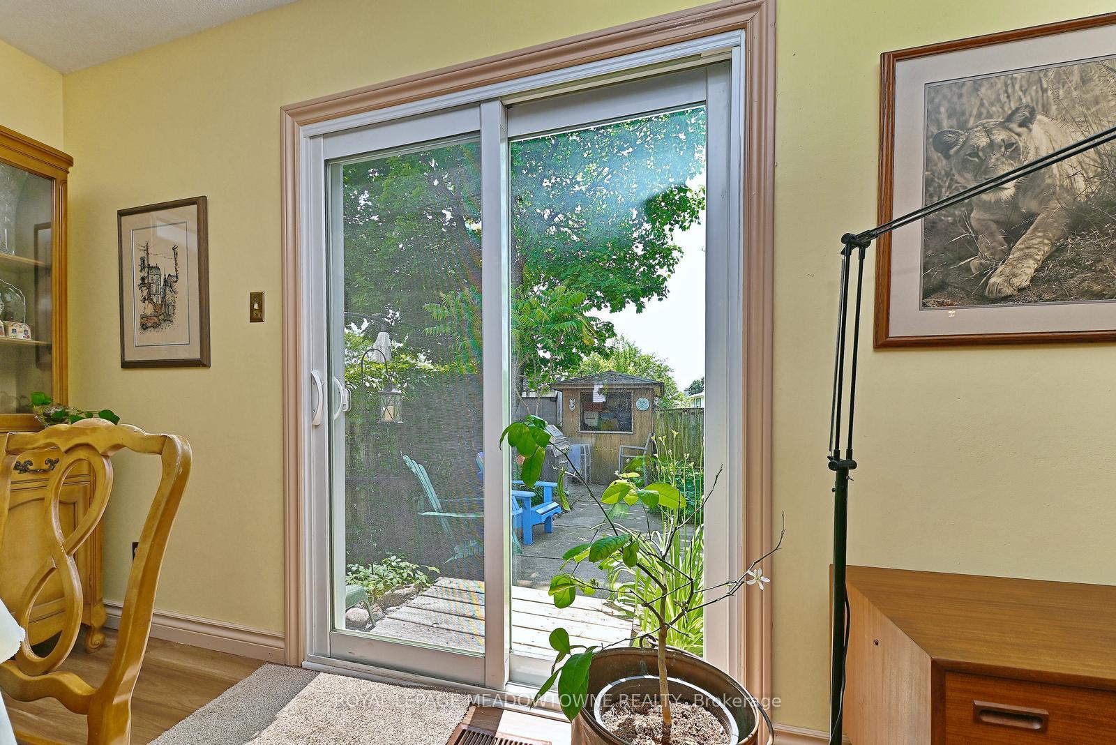 Photo 13 of 4 Greenfield Square, Brampton, Northgate — HOMEH