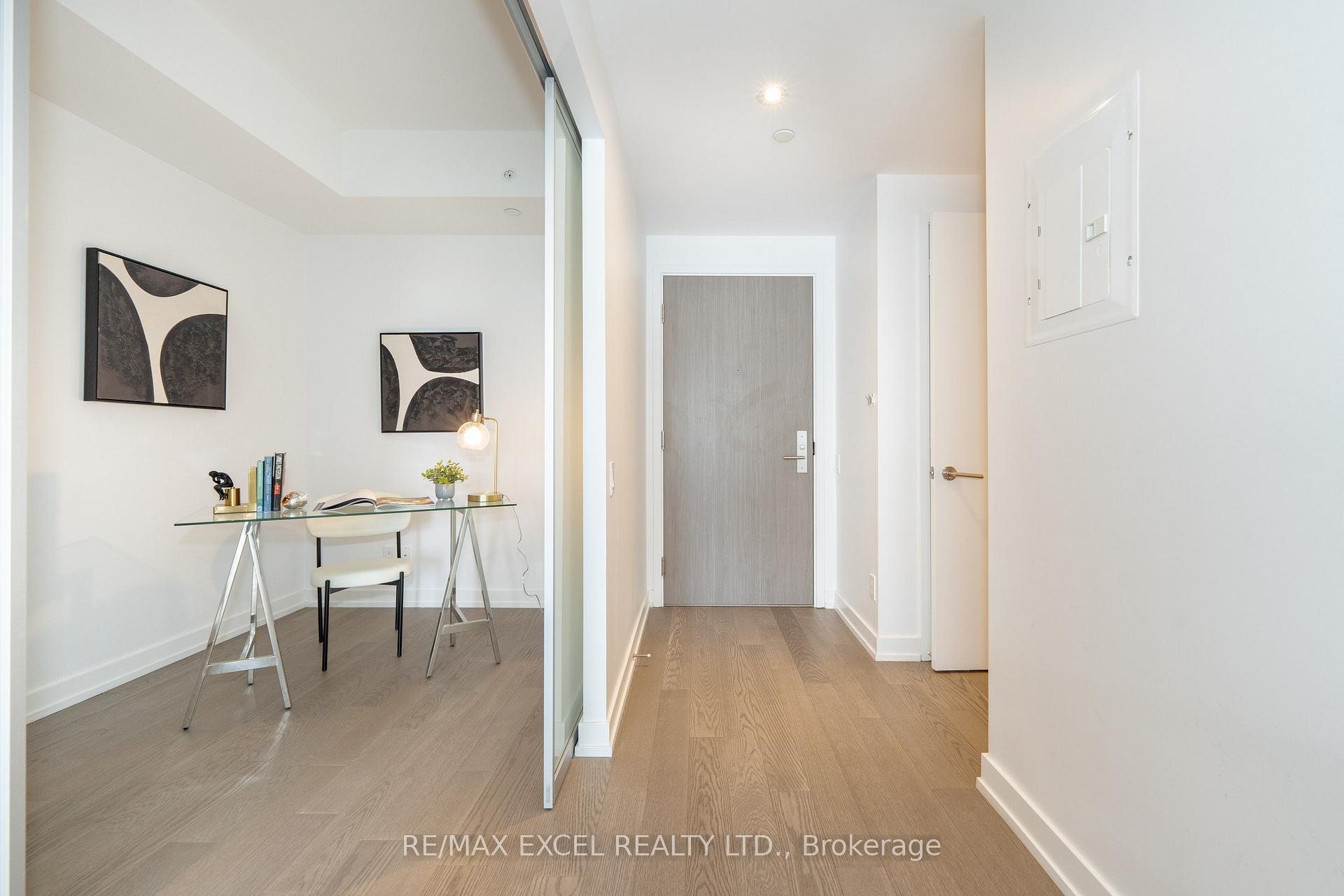 Photo 5 of Unit 1913, 161 Roehampton Avenue, Toronto, Mount Pleasant West — HOMEH