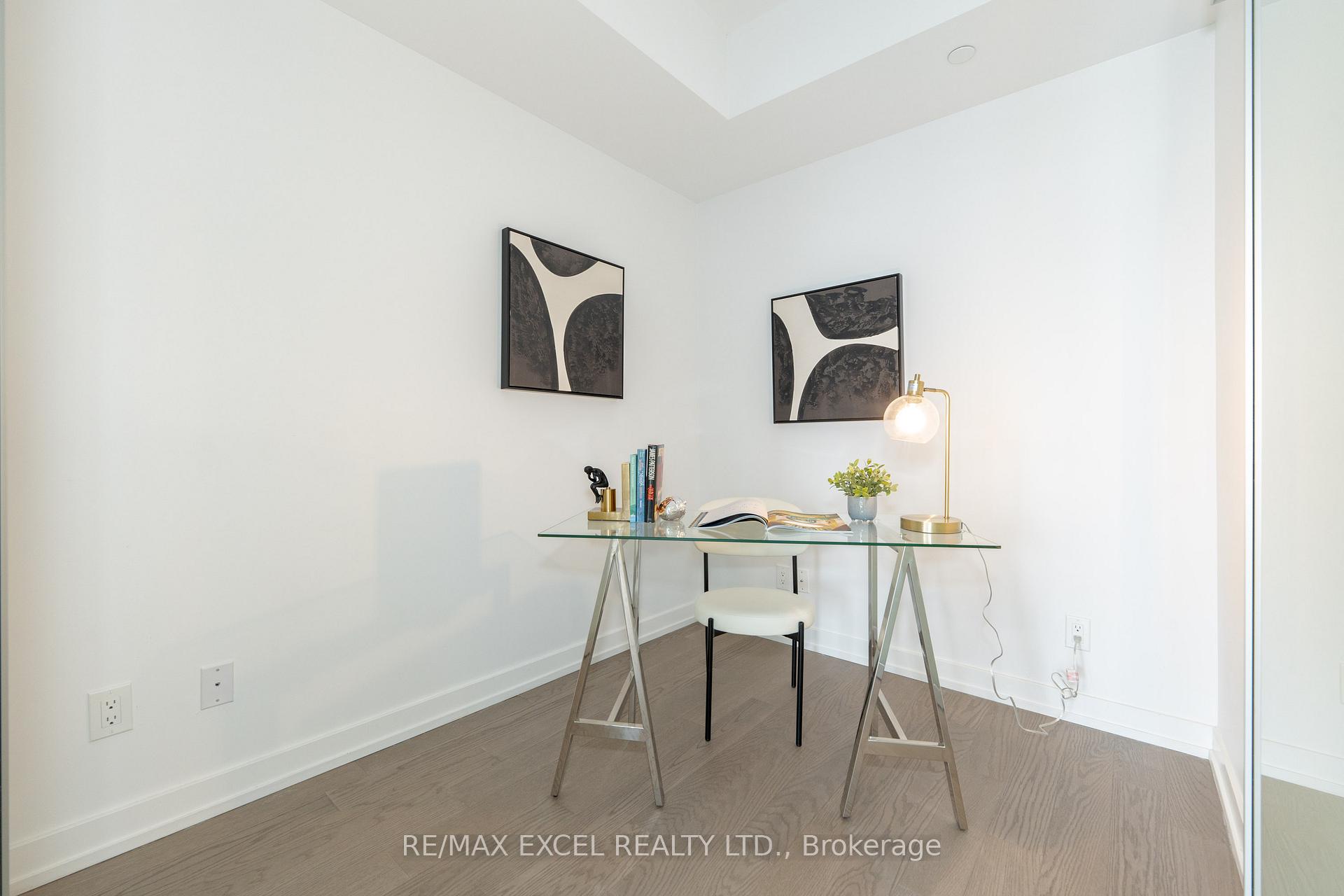 Photo 6 of Unit 1913, 161 Roehampton Avenue, Toronto, Mount Pleasant West — HOMEH